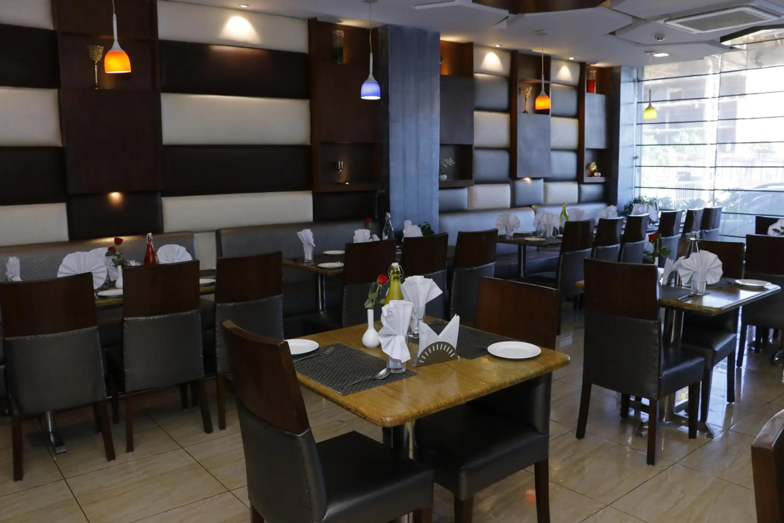 Restaurant/places to eat in Hotel S C Residency Restaurant/places to eat in Hotel S C Residency