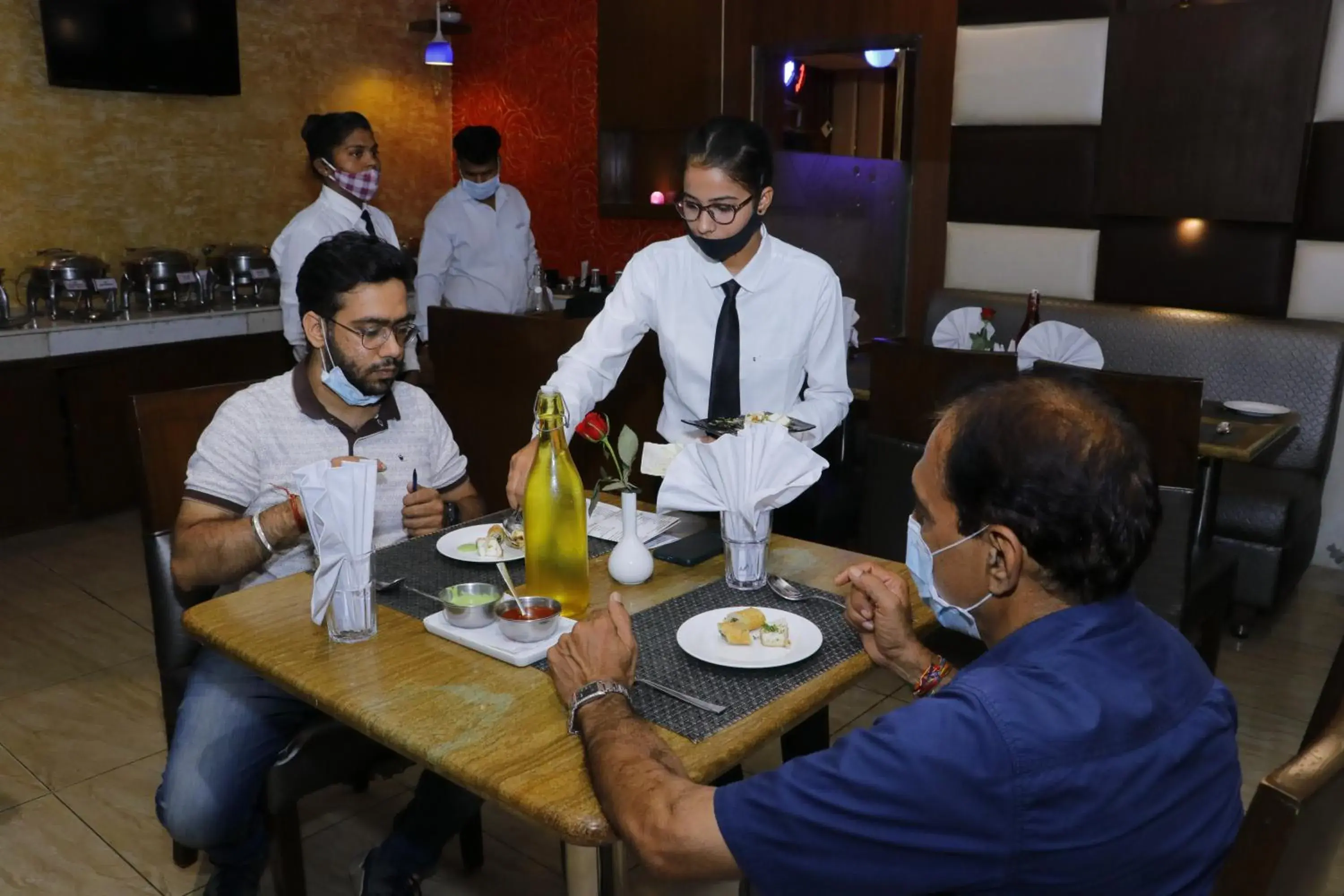 Restaurant/places to eat in Hotel S C Residency Restaurant/places to eat in Hotel S C Residency