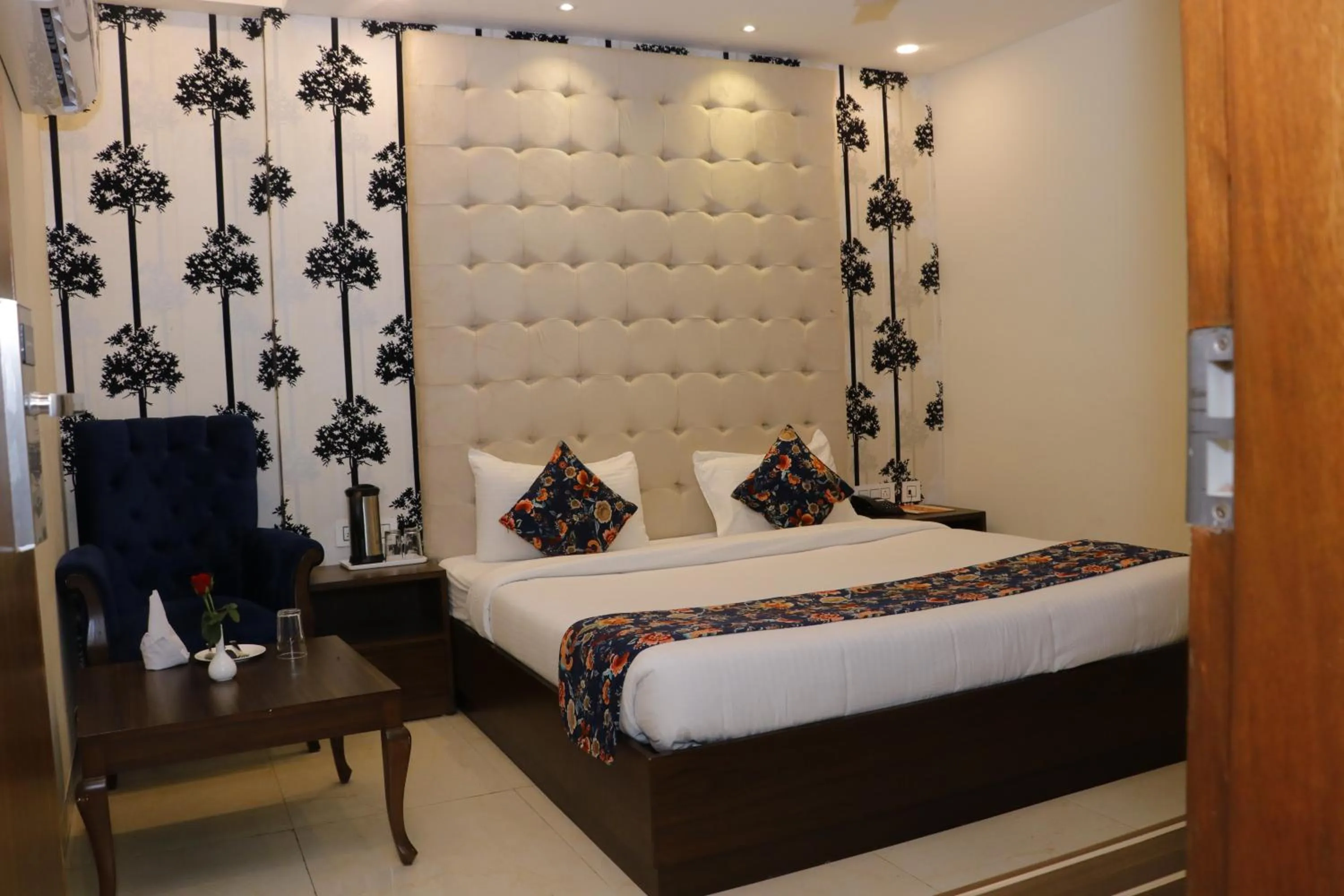 Bedroom, Bed in Hotel S C Residency