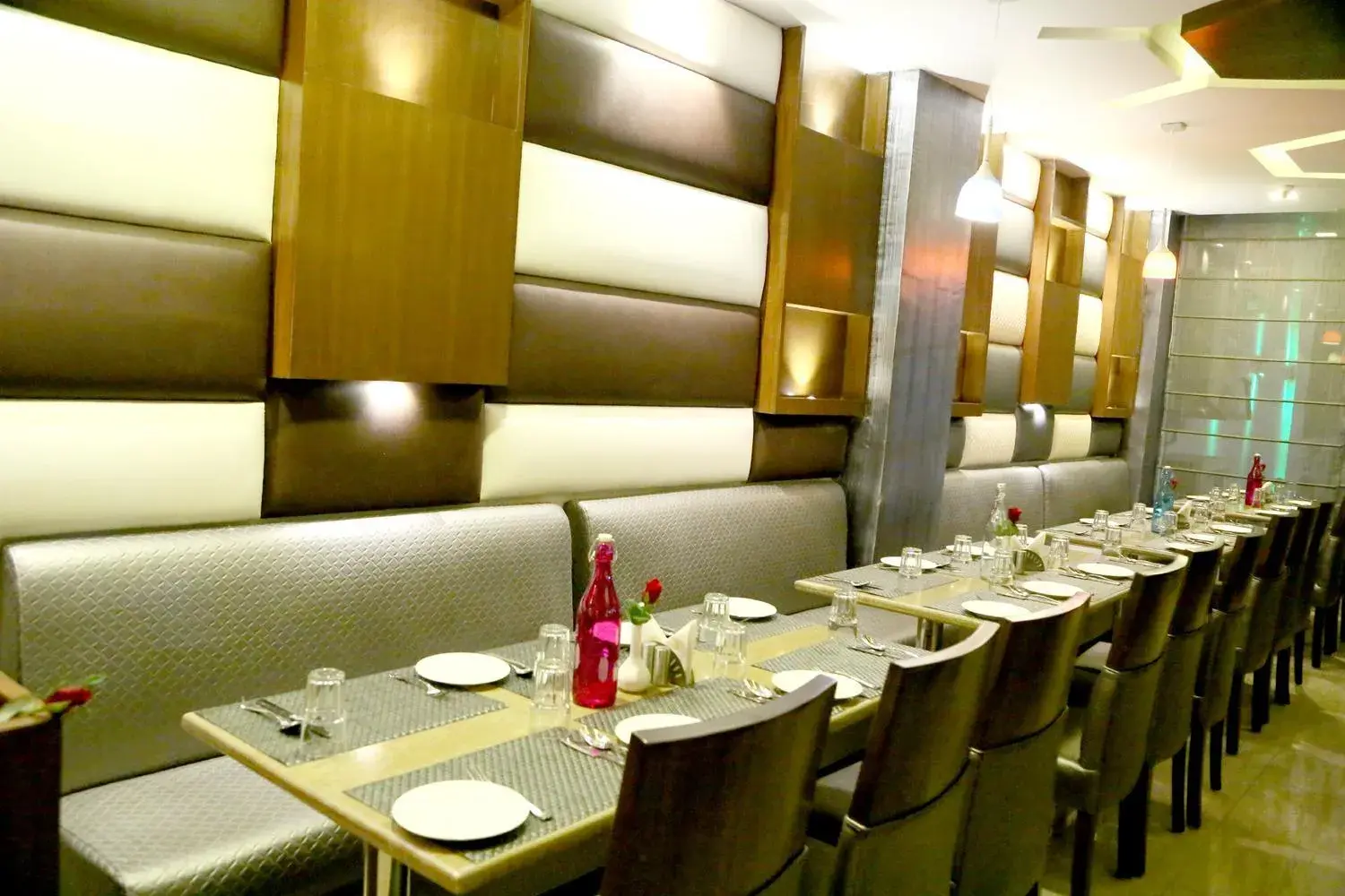 Restaurant/places to eat in Hotel S C Residency Restaurant/places to eat in Hotel S C Residency