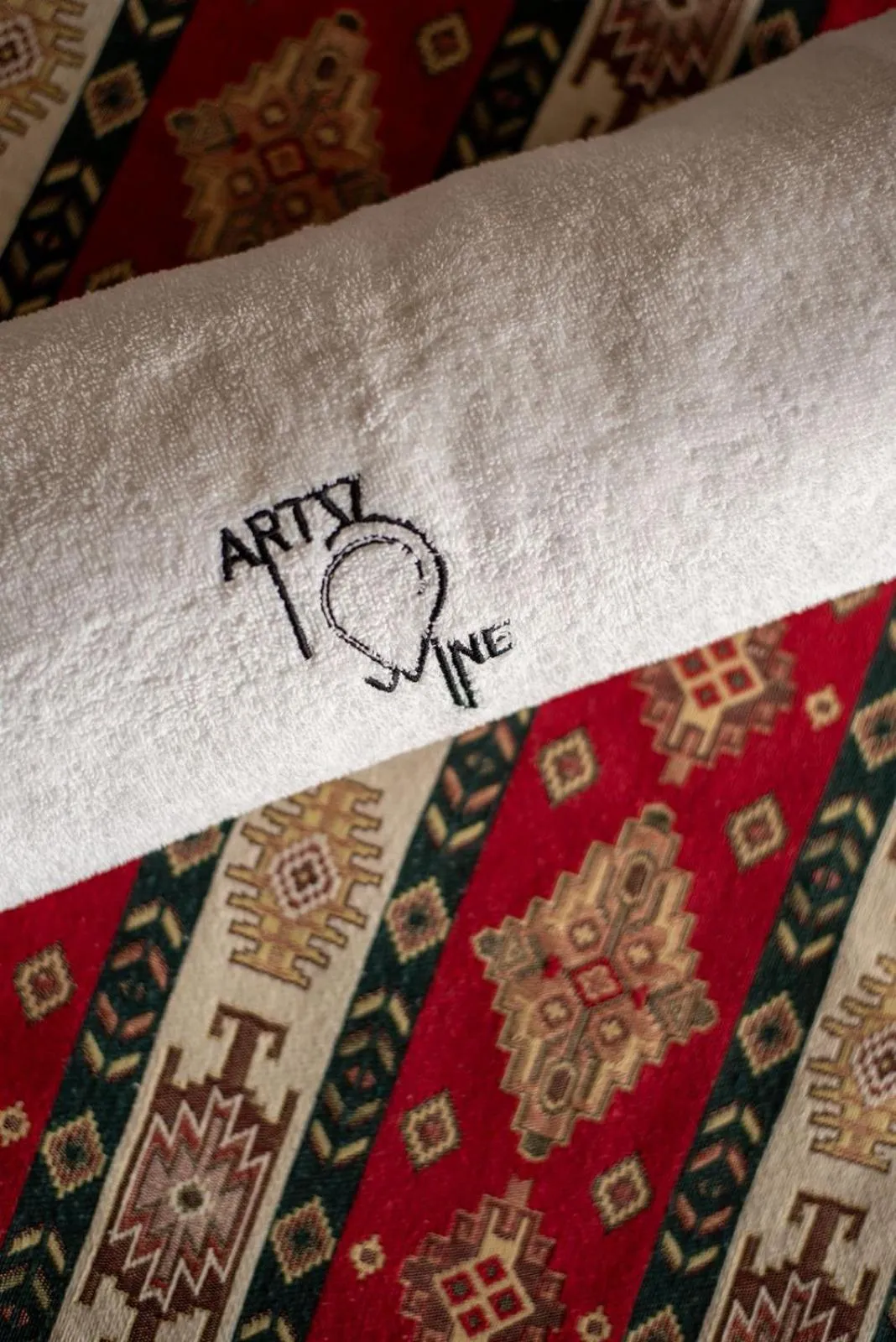 Decorative detail in Chateau Artwine