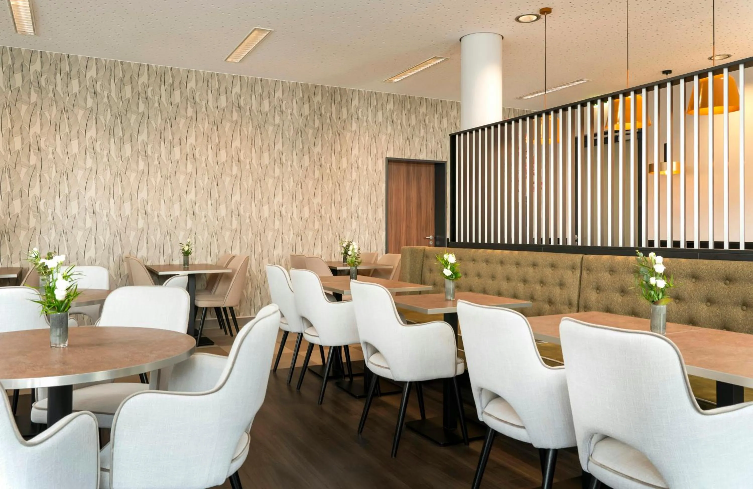 Breakfast in Leonardo Hotel Dresden Altstadt