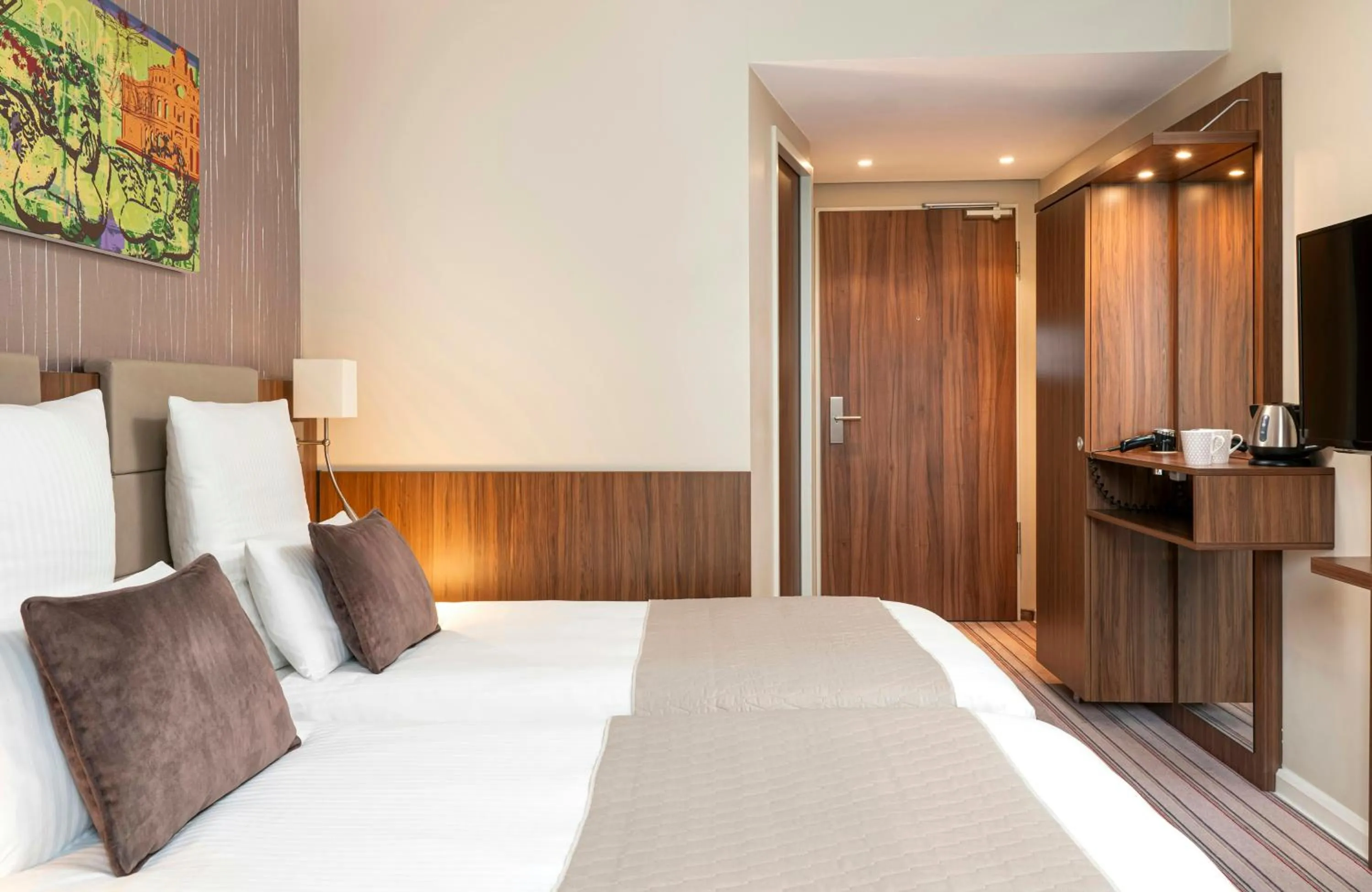 Photo of the whole room, Bed in Leonardo Hotel Dresden Altstadt