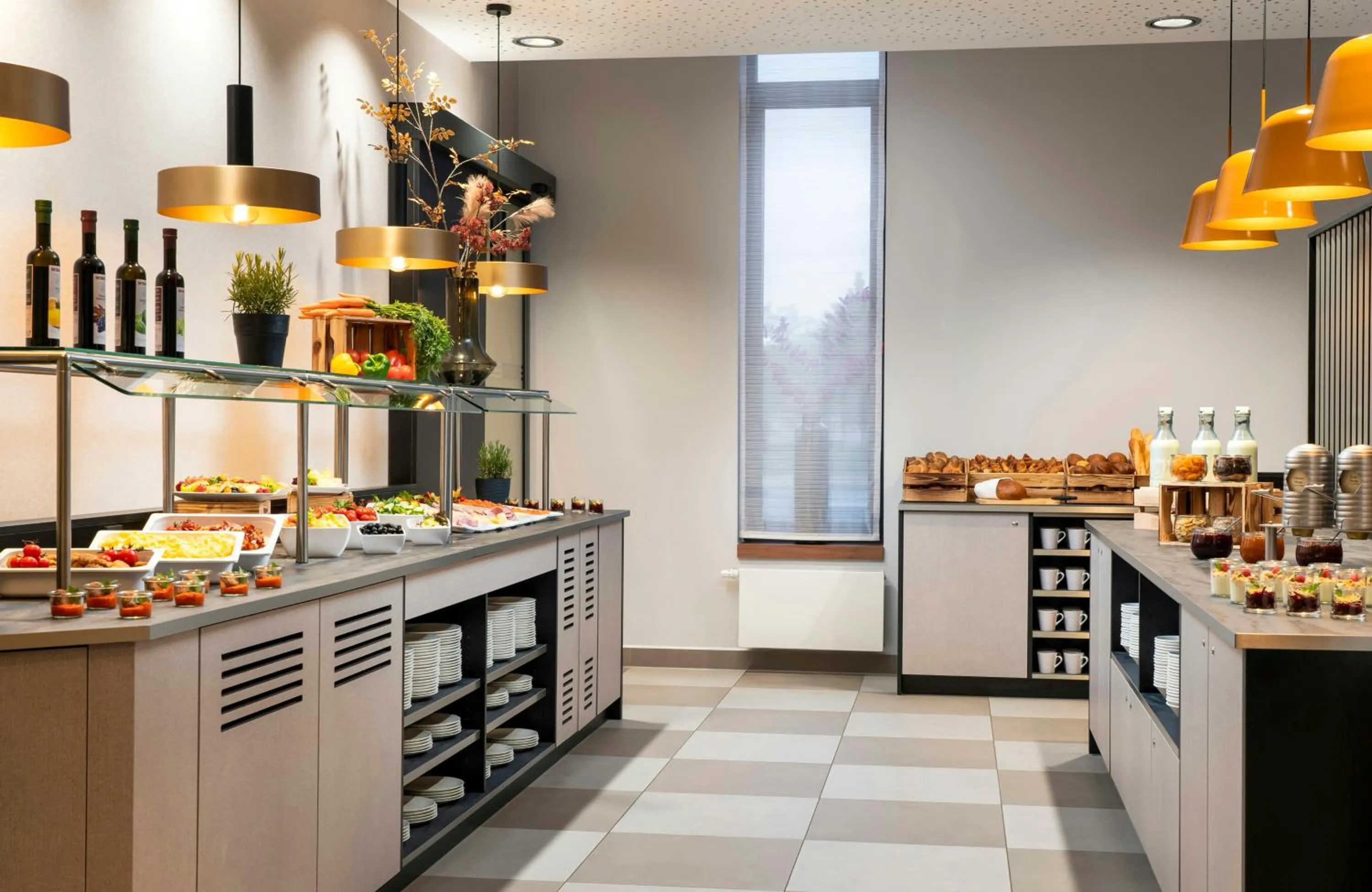 Buffet breakfast in Leonardo Hotel Dresden Altstadt