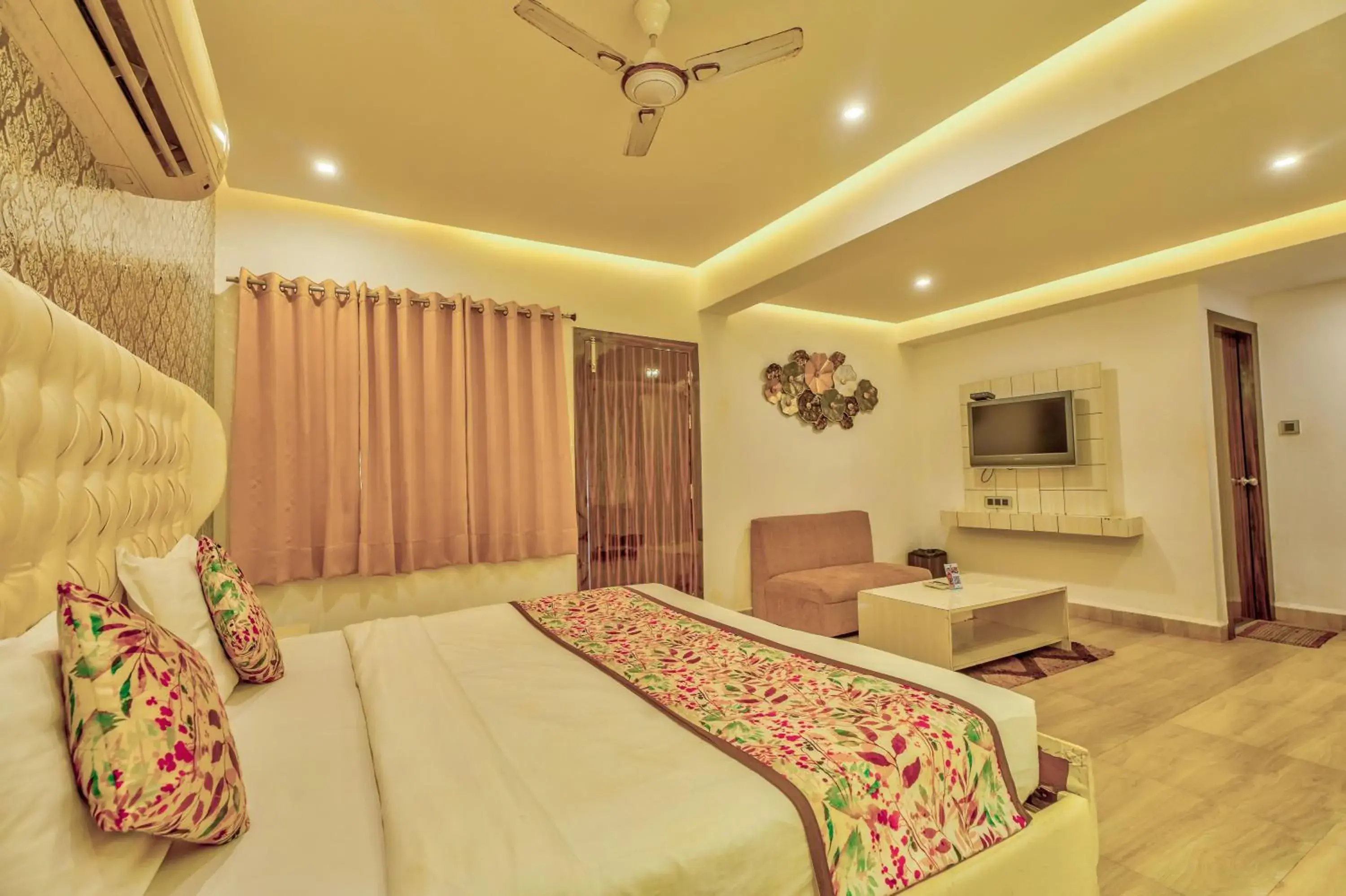 Communal lounge/ TV room, Bed in The Boho, Vagator Beach Goa Near Thalassa Communal lounge/ TV room, Bed in The Boho, Vagator Beach Goa Near Thalassa