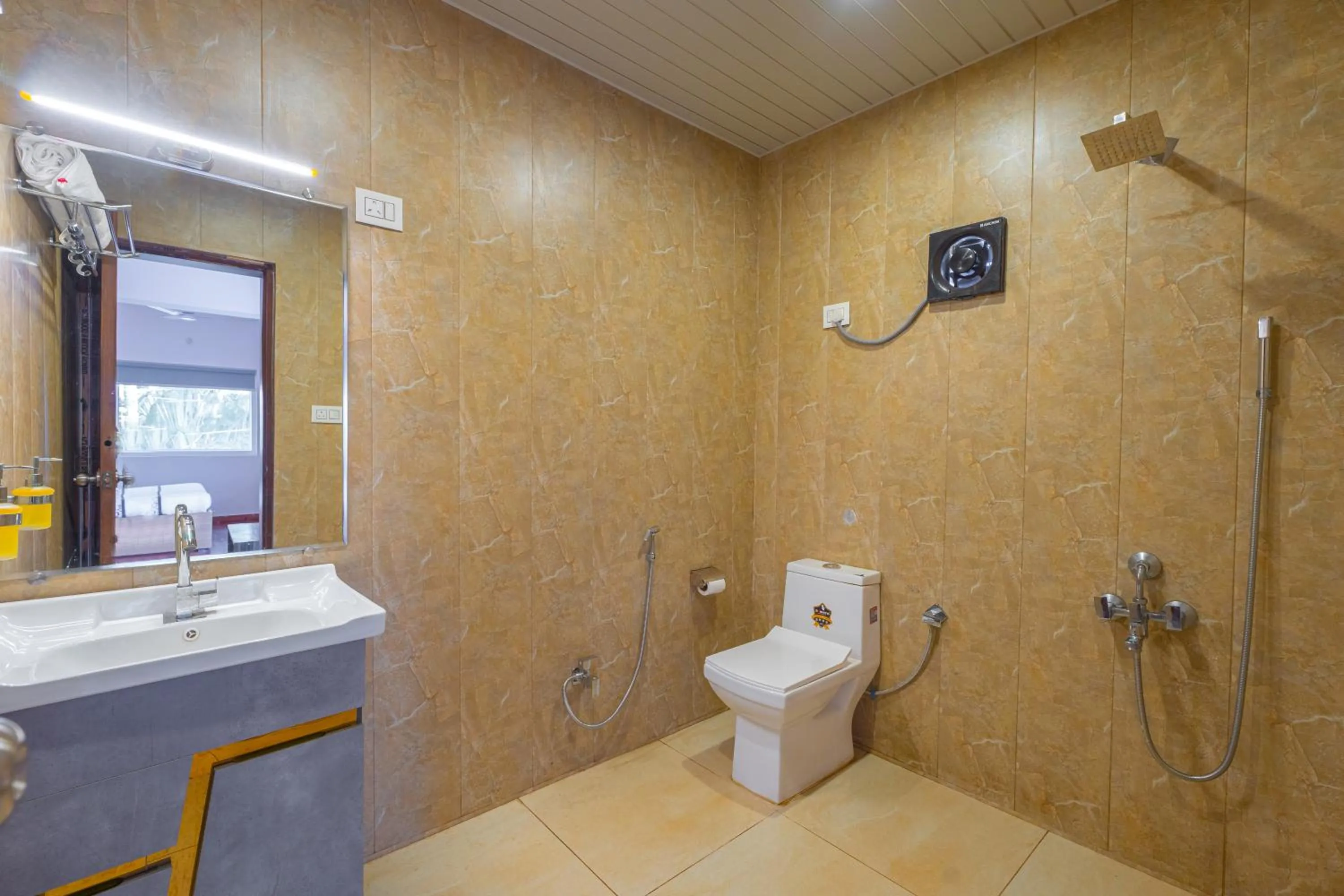 Toilet in The Boho, Vagator Beach Goa Near Thalassa