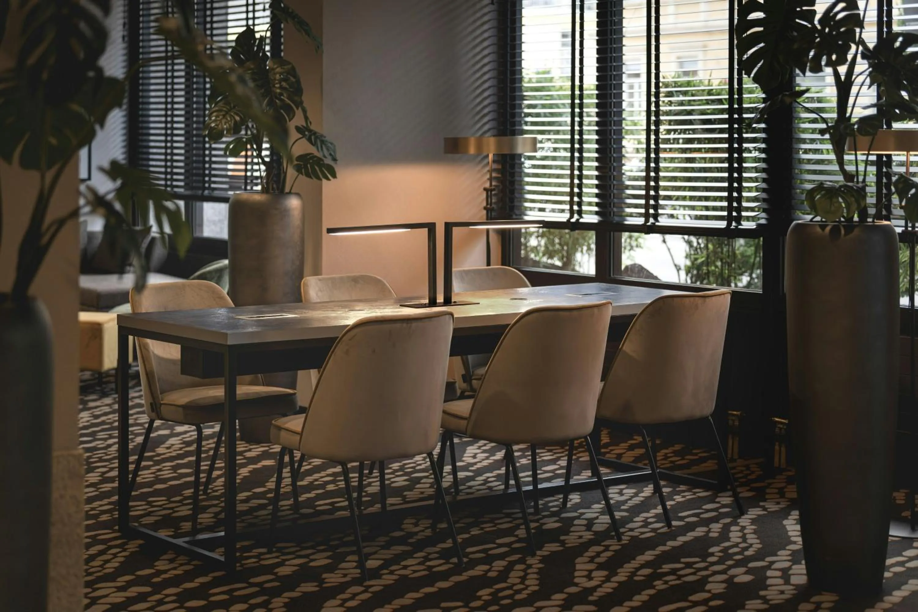 Lobby or reception in Leonardo Hotel Heidelberg City Center