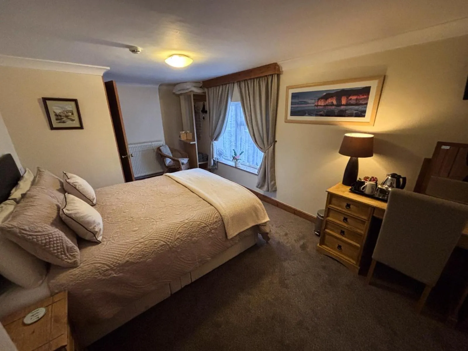 Bed in Crab pot cottage