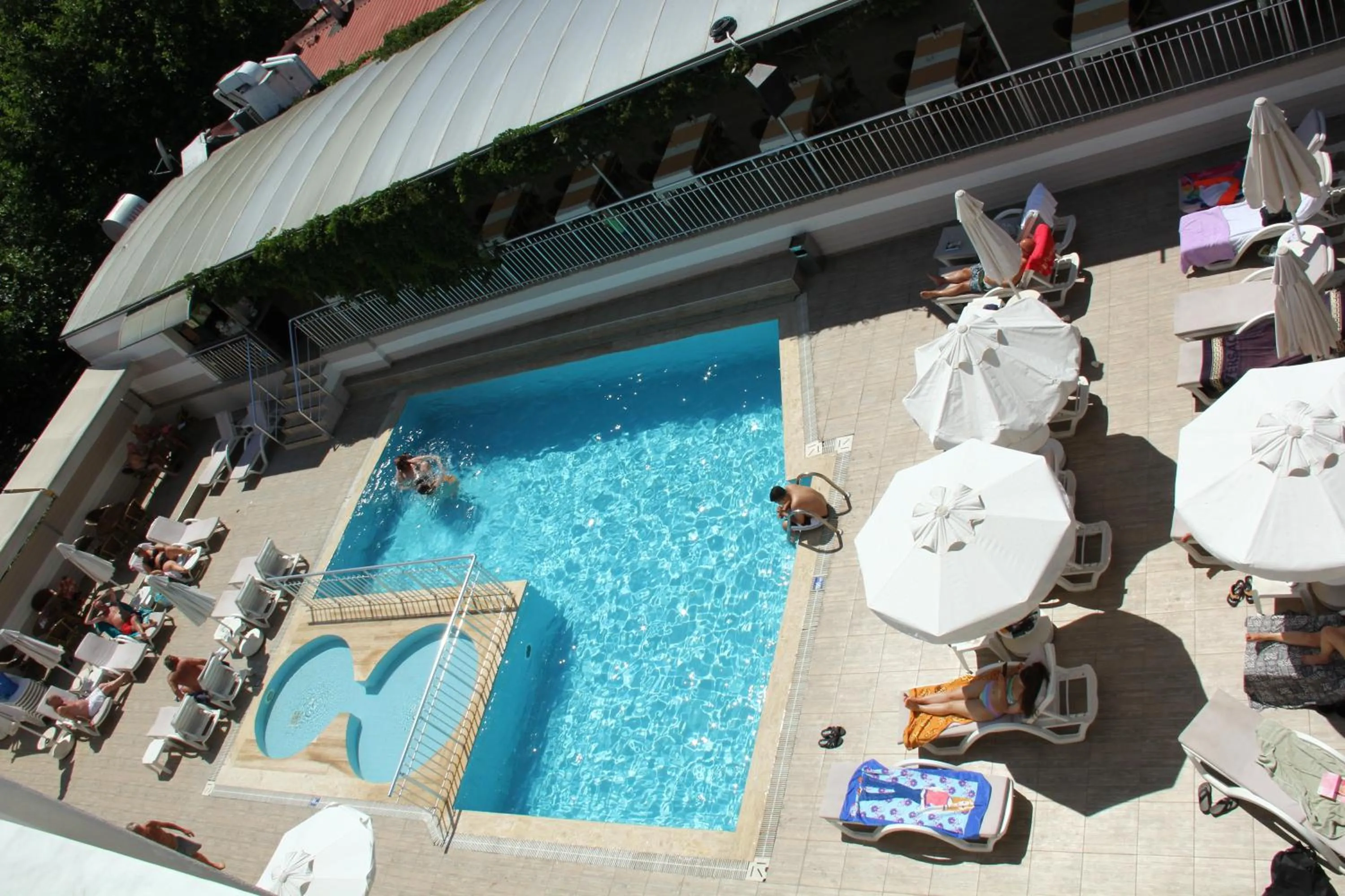 Swimming pool in Side Miami Beach Hotel