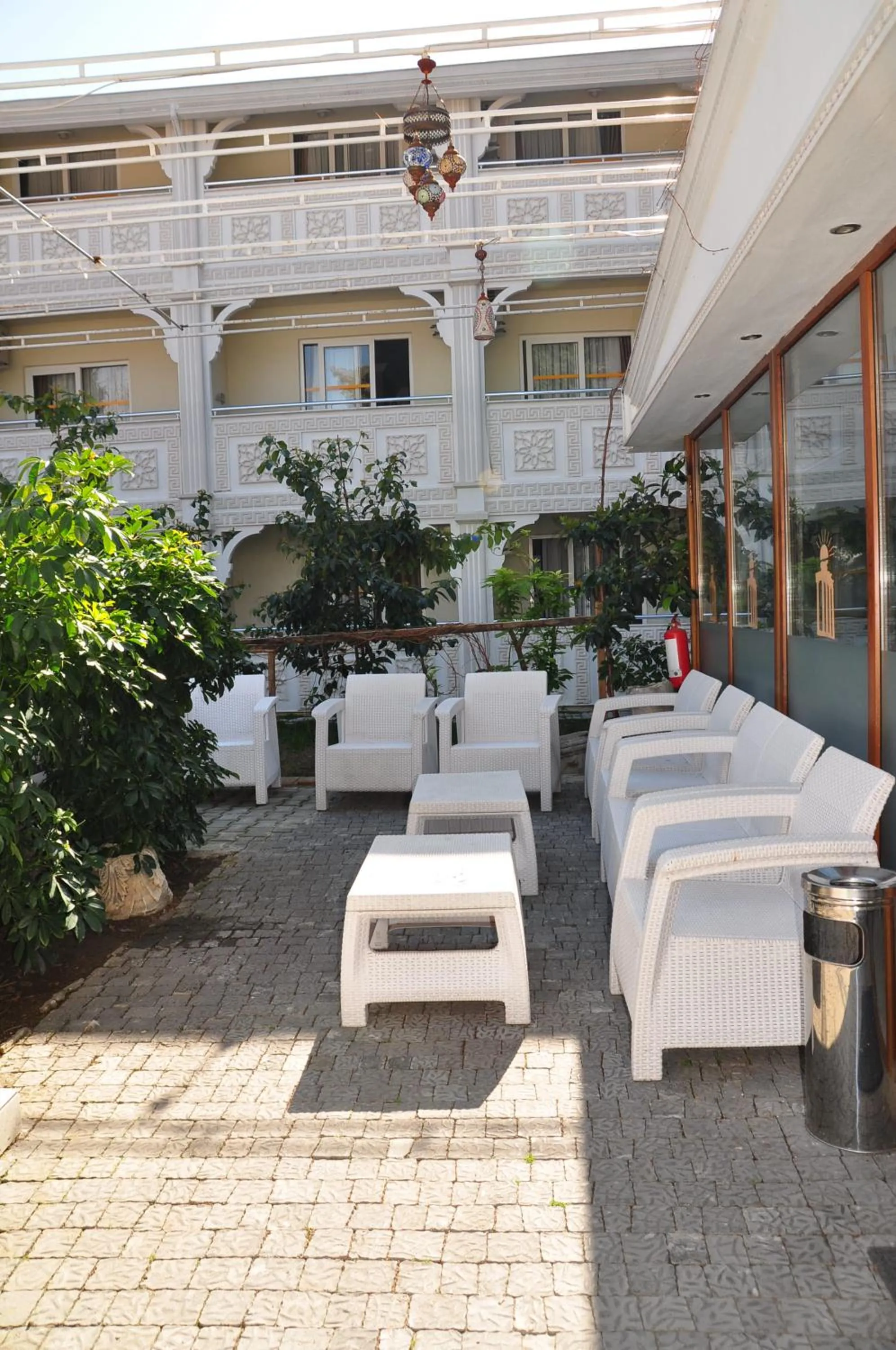 Facade/entrance in Side Miami Beach Hotel