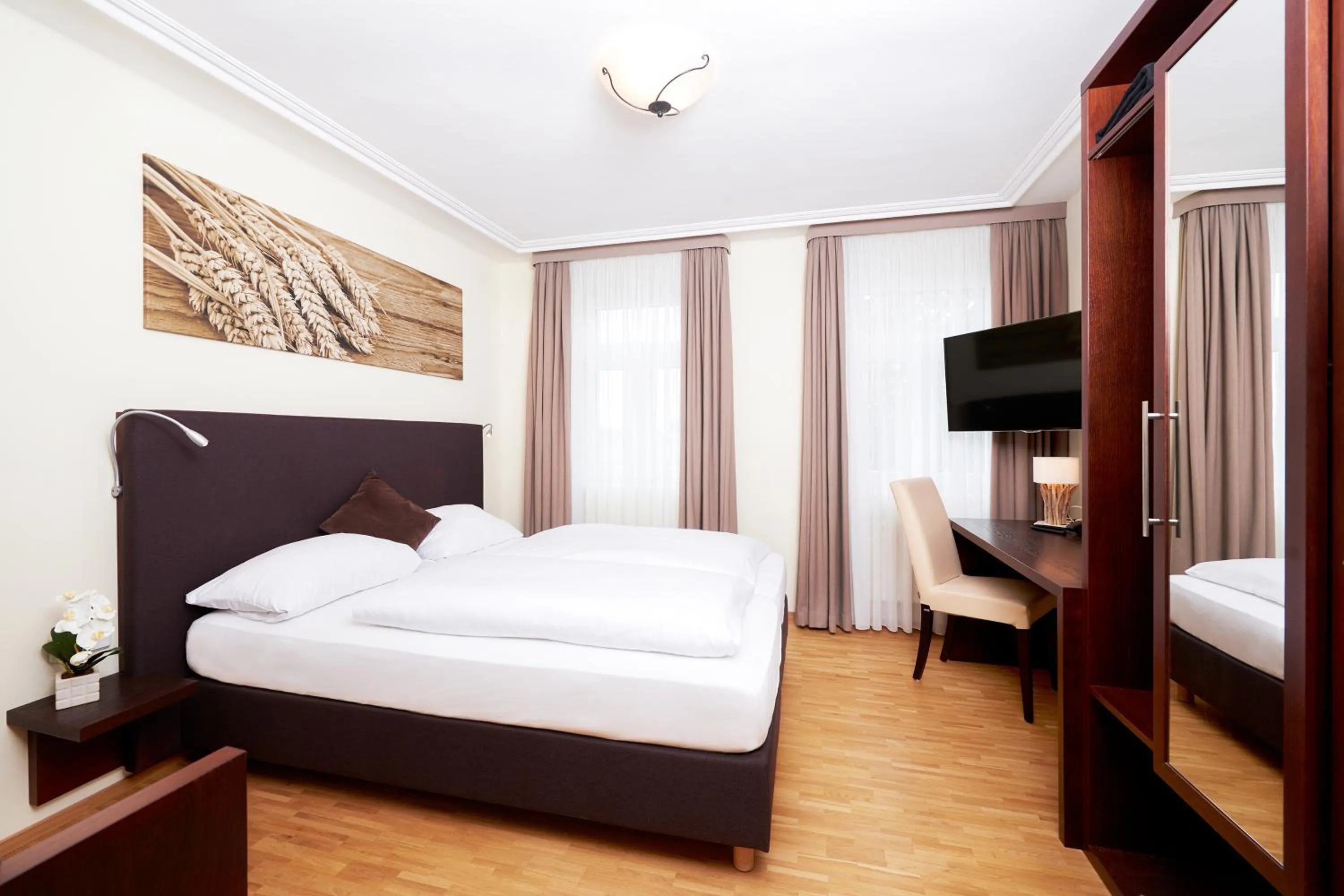 Photo of the whole room, Bed in Rebers Pflug