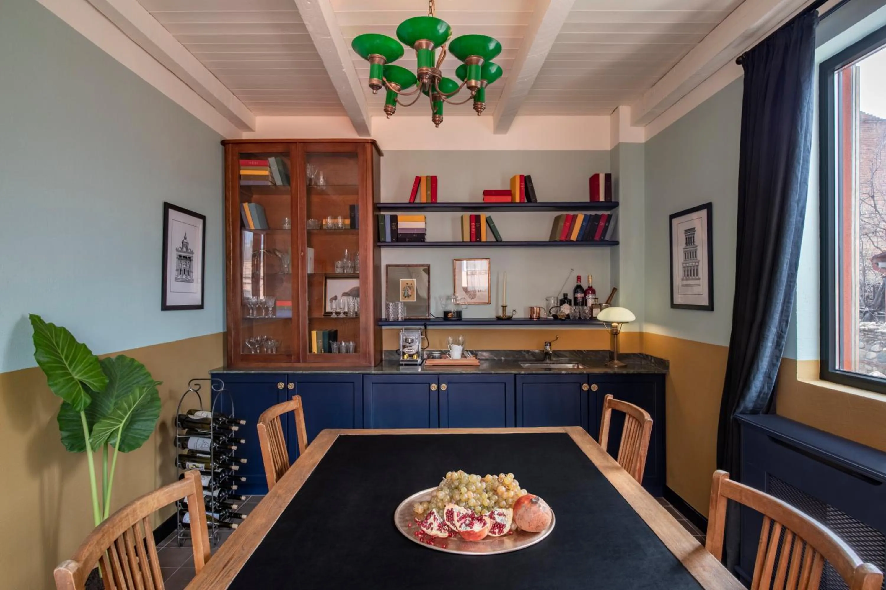 Photo of the whole room in Communal Hotel Telavi