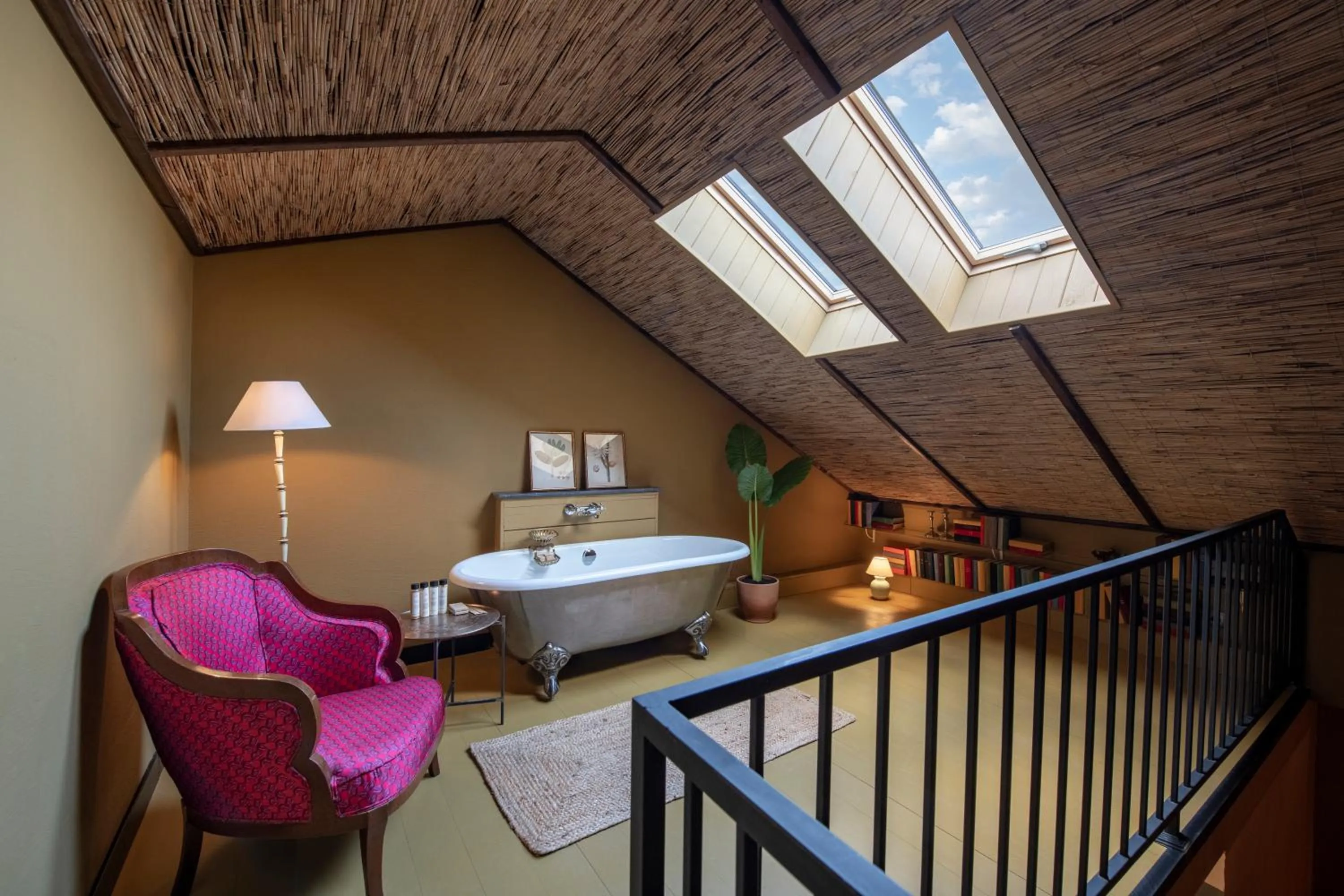 Bath in Communal Hotel Telavi