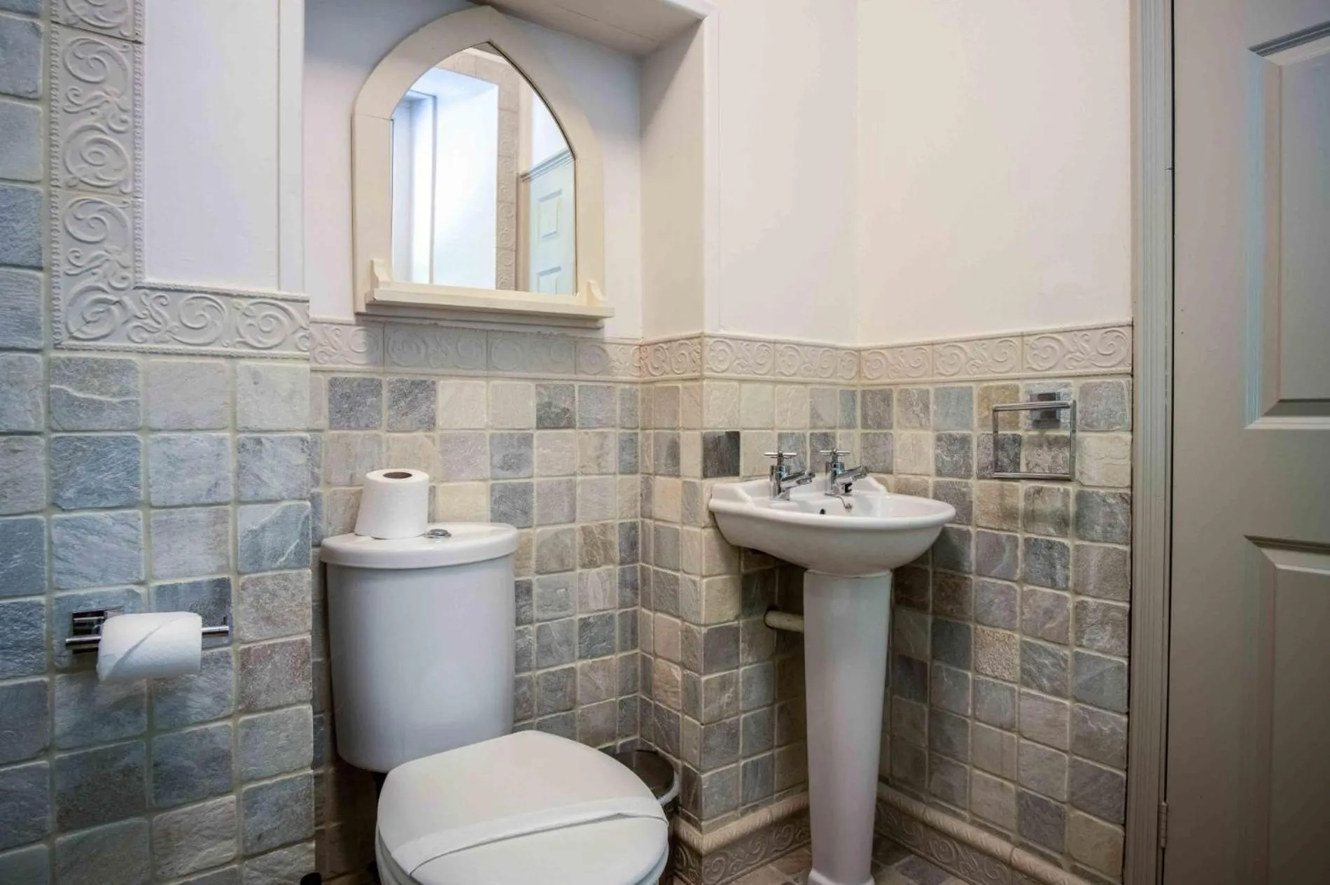 Floor plan in Cilrhiw Country House - Princes Gate