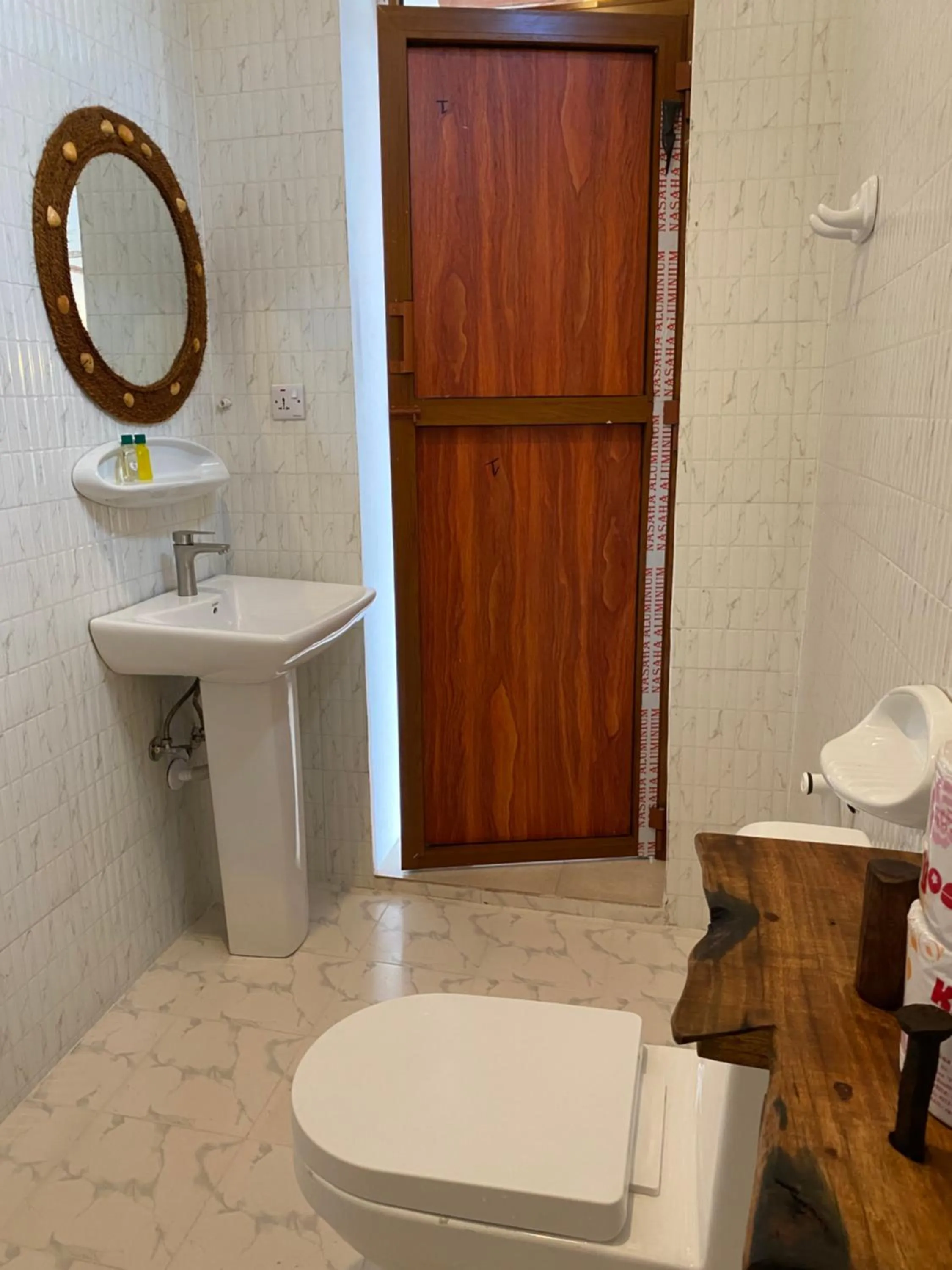 Toilet in Utulivu Bungalow