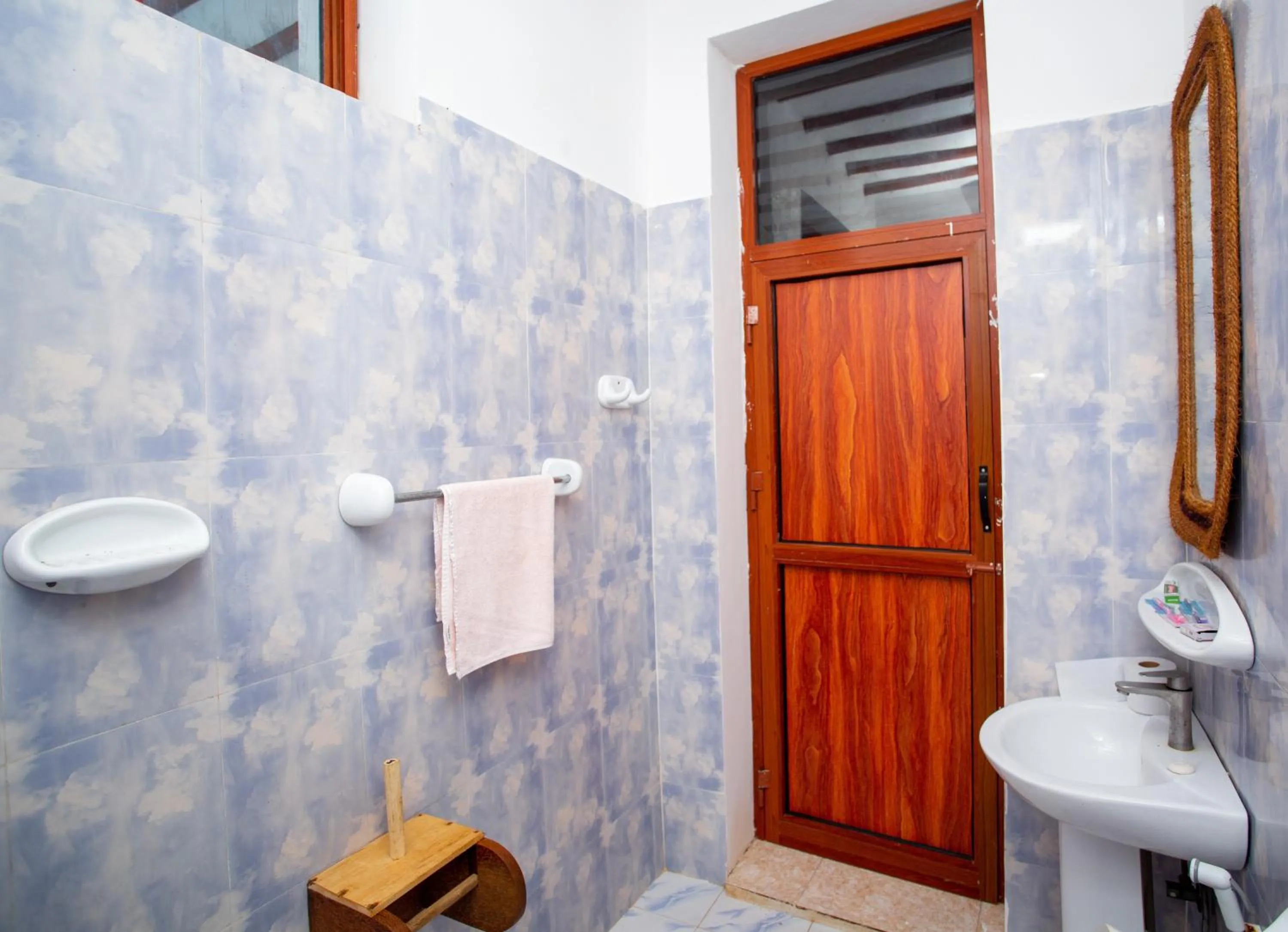 Shower in Utulivu Bungalow