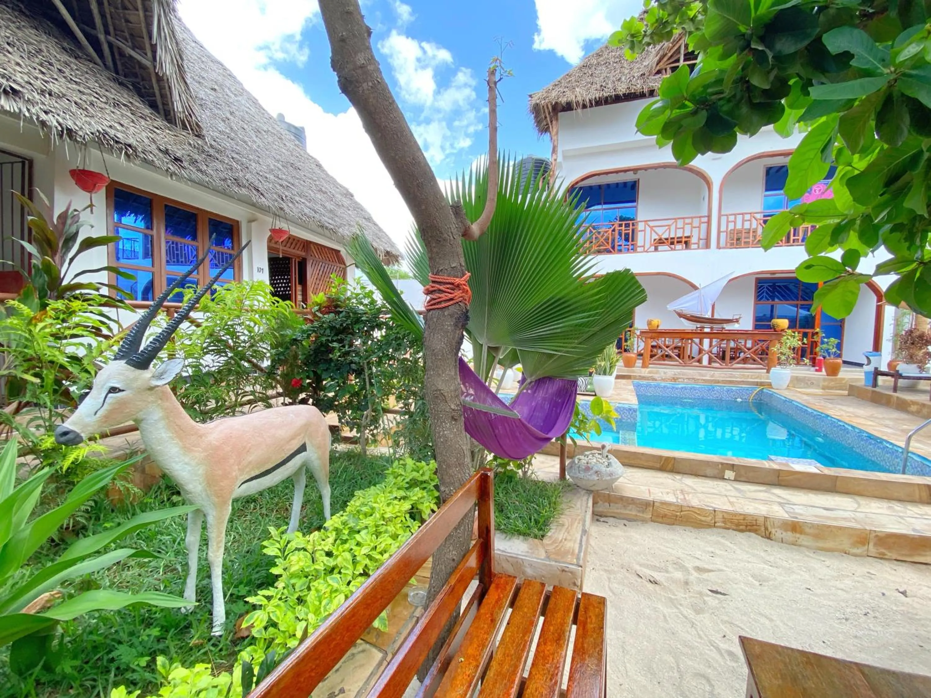 Property building in Utulivu Bungalow