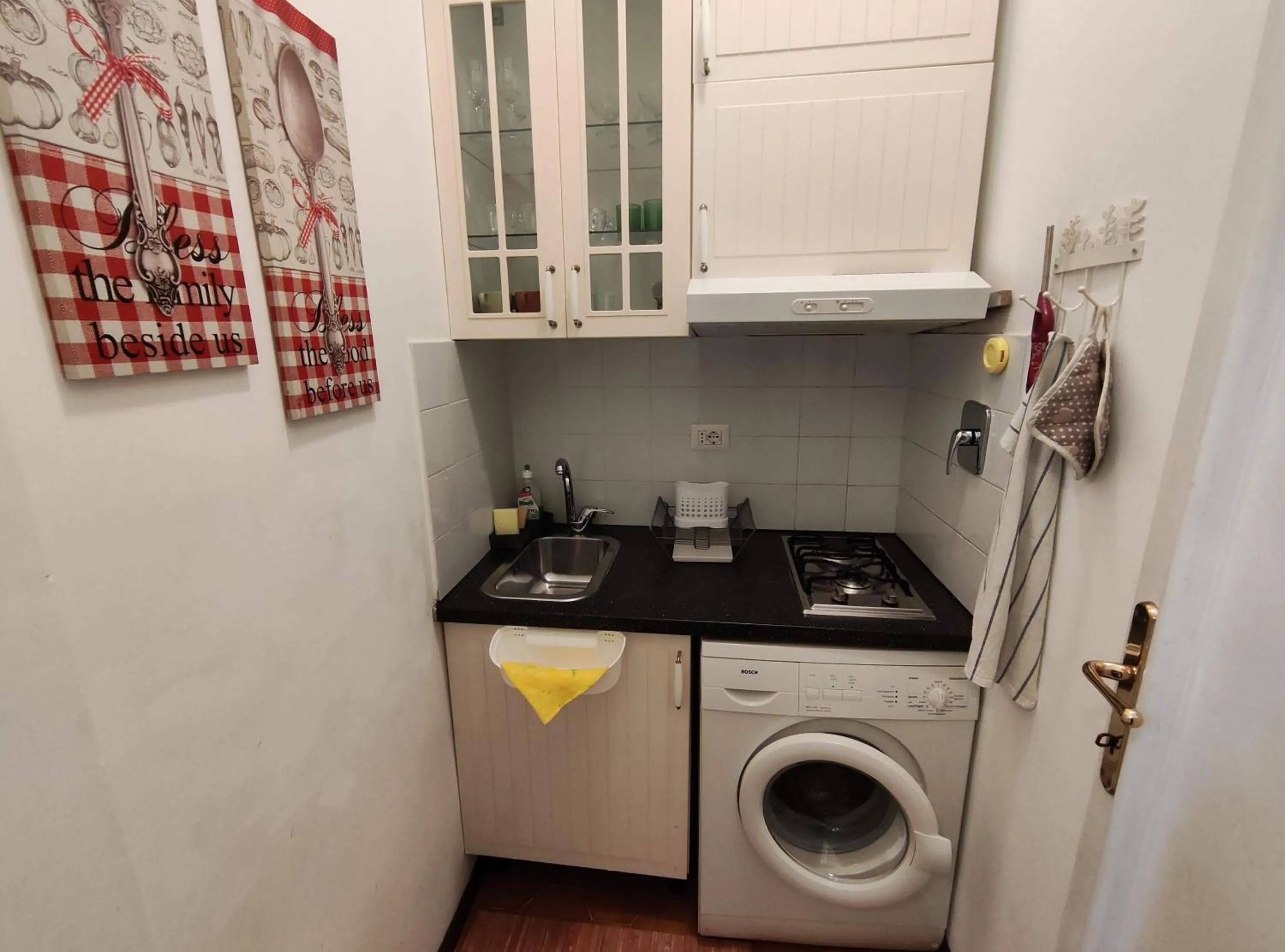 Kitchen or kitchenette, Kitchen/Kitchenette in Al 171 Family Suite studio 1-4p