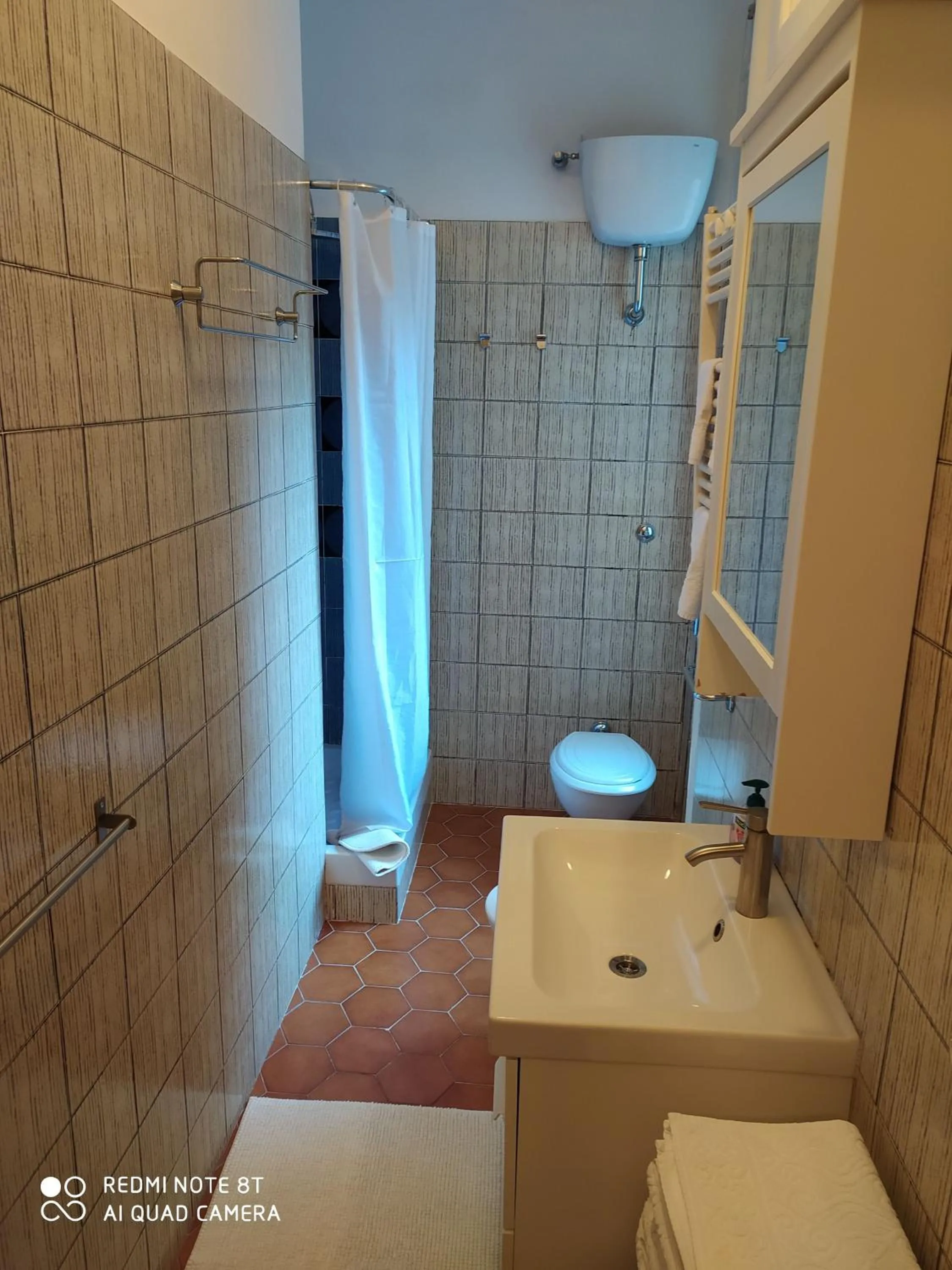 Shower, Bathroom in Al 171 Family Suite studio 1-4p