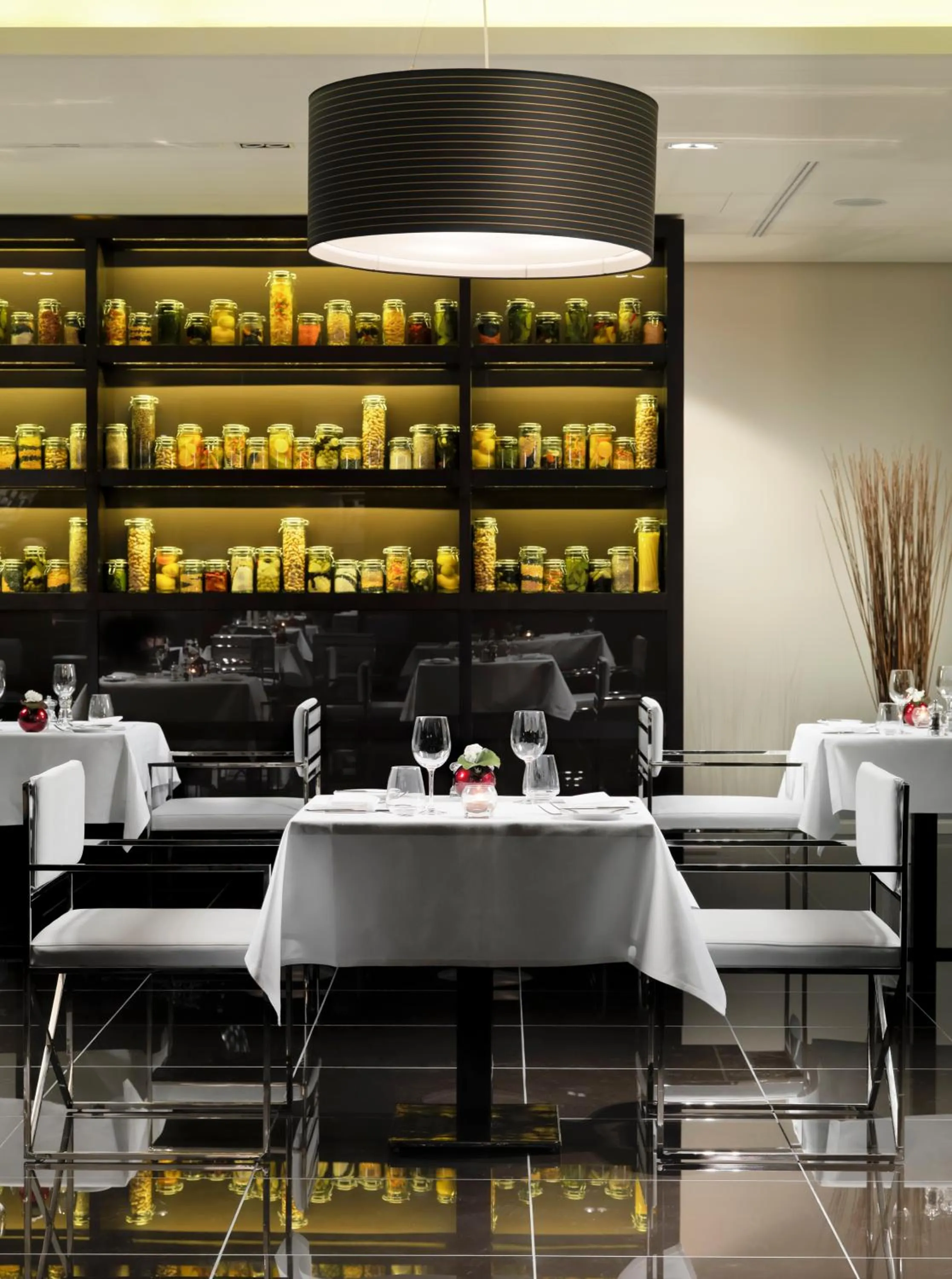 Lounge or bar in H10 Ku'Damm Lofts