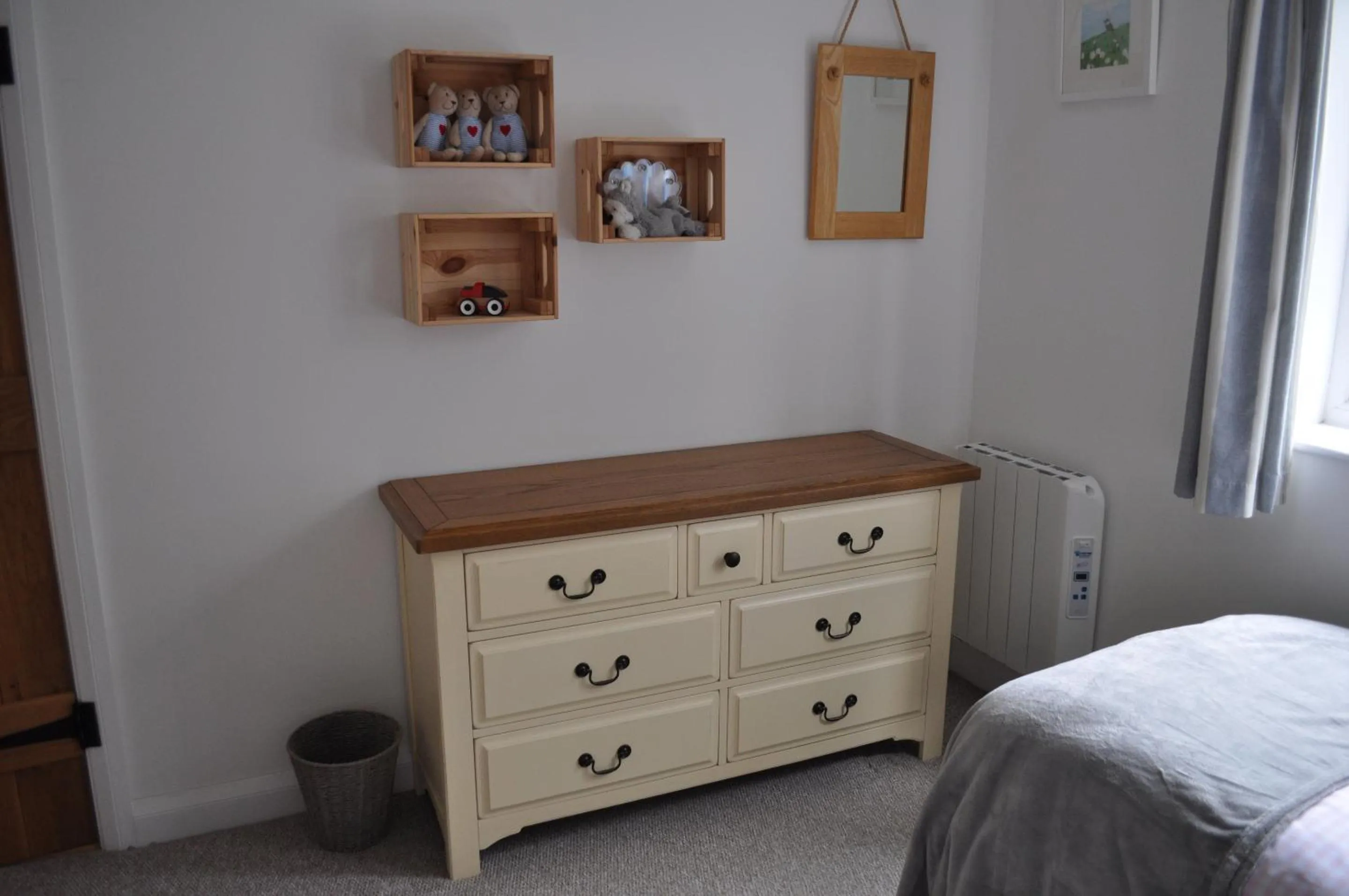 Bedroom, Bed in Morley's