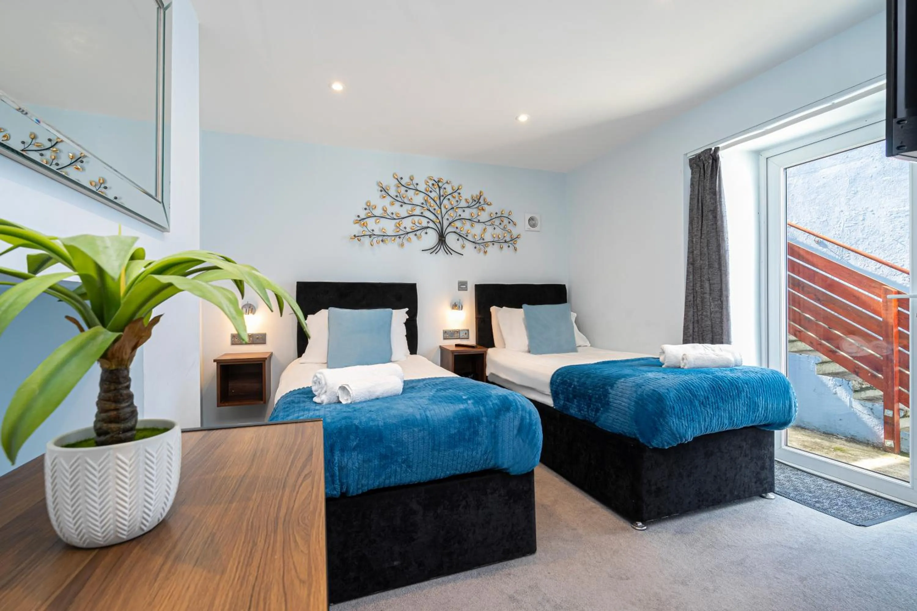 Bed in Ocean Stays by Smart Welcomes