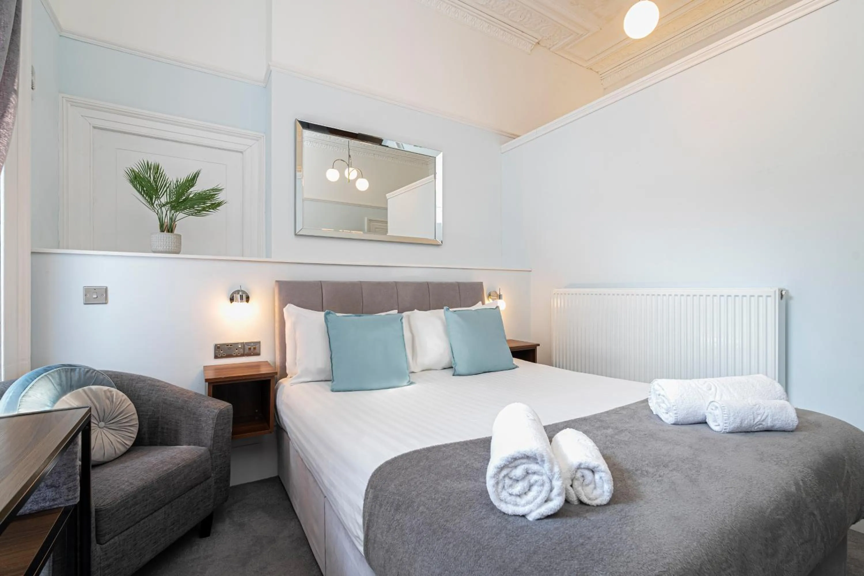 Bed in Ocean Stays by Smart Welcomes