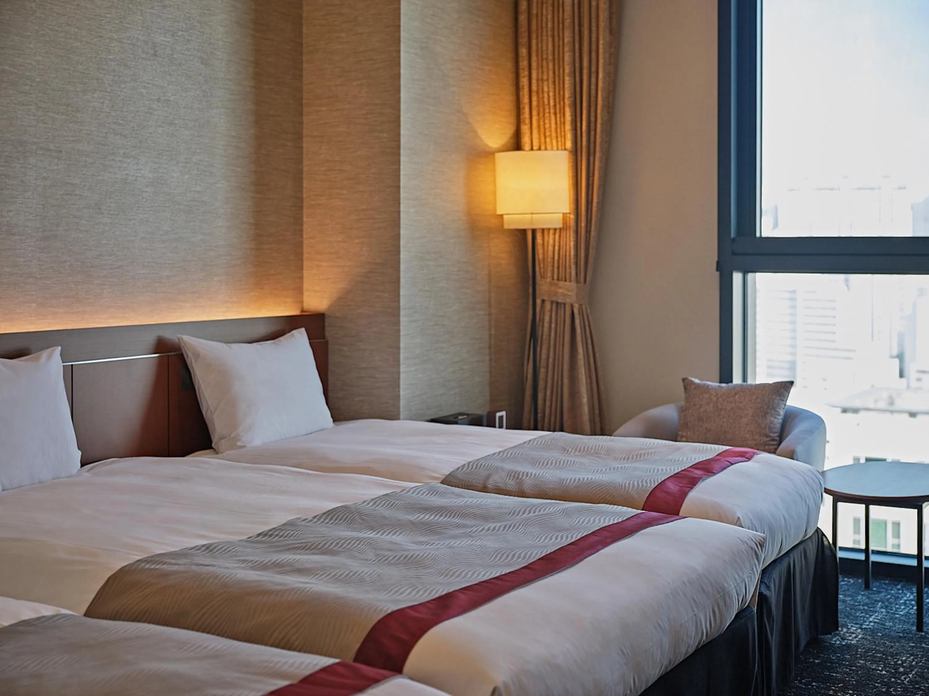 Bed in Roynet Hotel Seoul Mapo