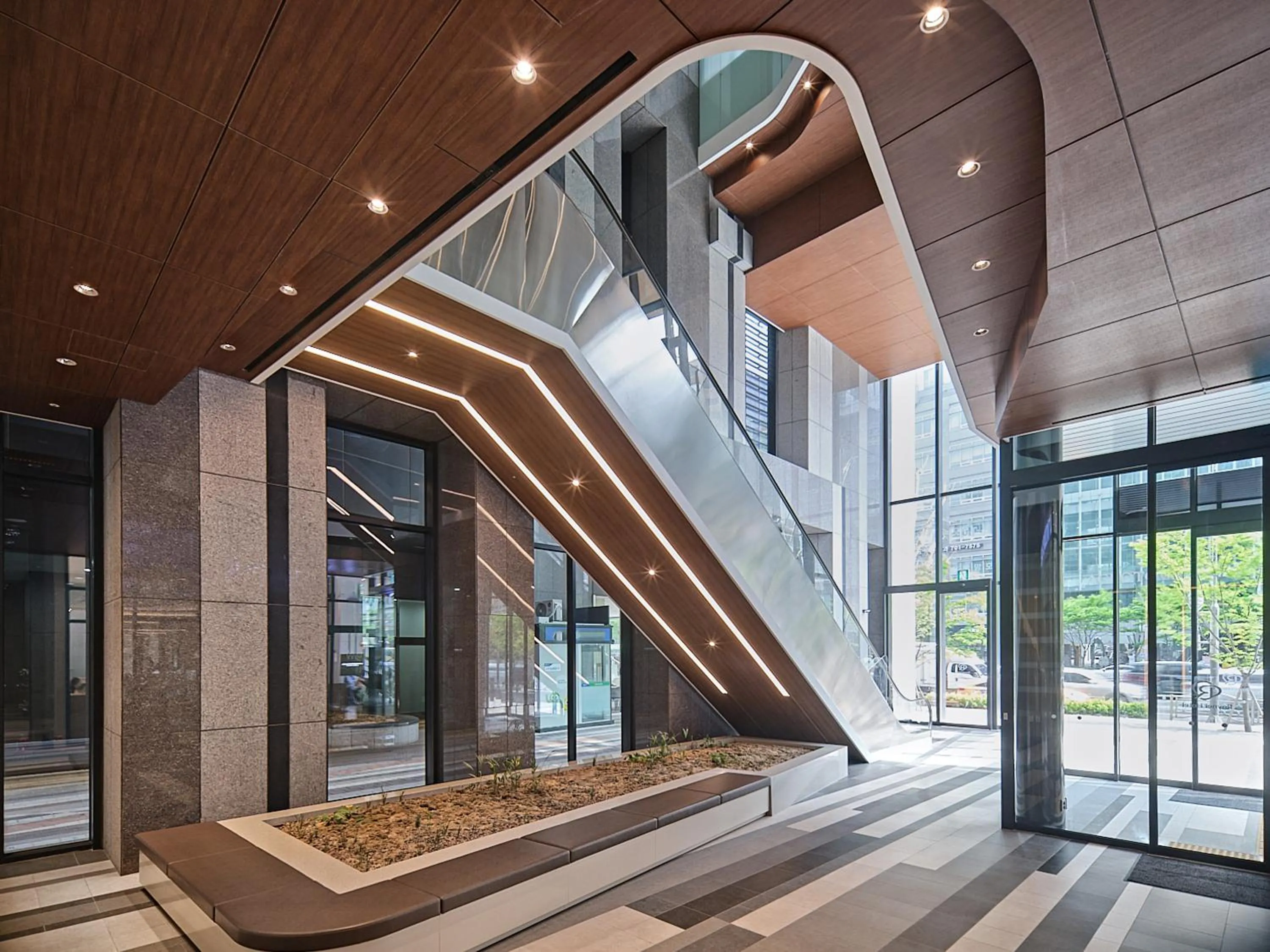 Facade/entrance in Roynet Hotel Seoul Mapo