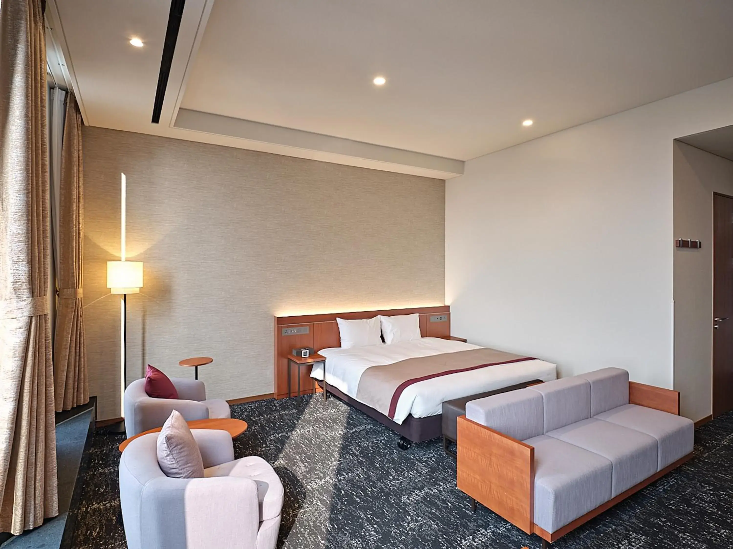 Premium Double Room in Roynet Hotel Seoul Mapo Premium Double Room in Roynet Hotel Seoul Mapo