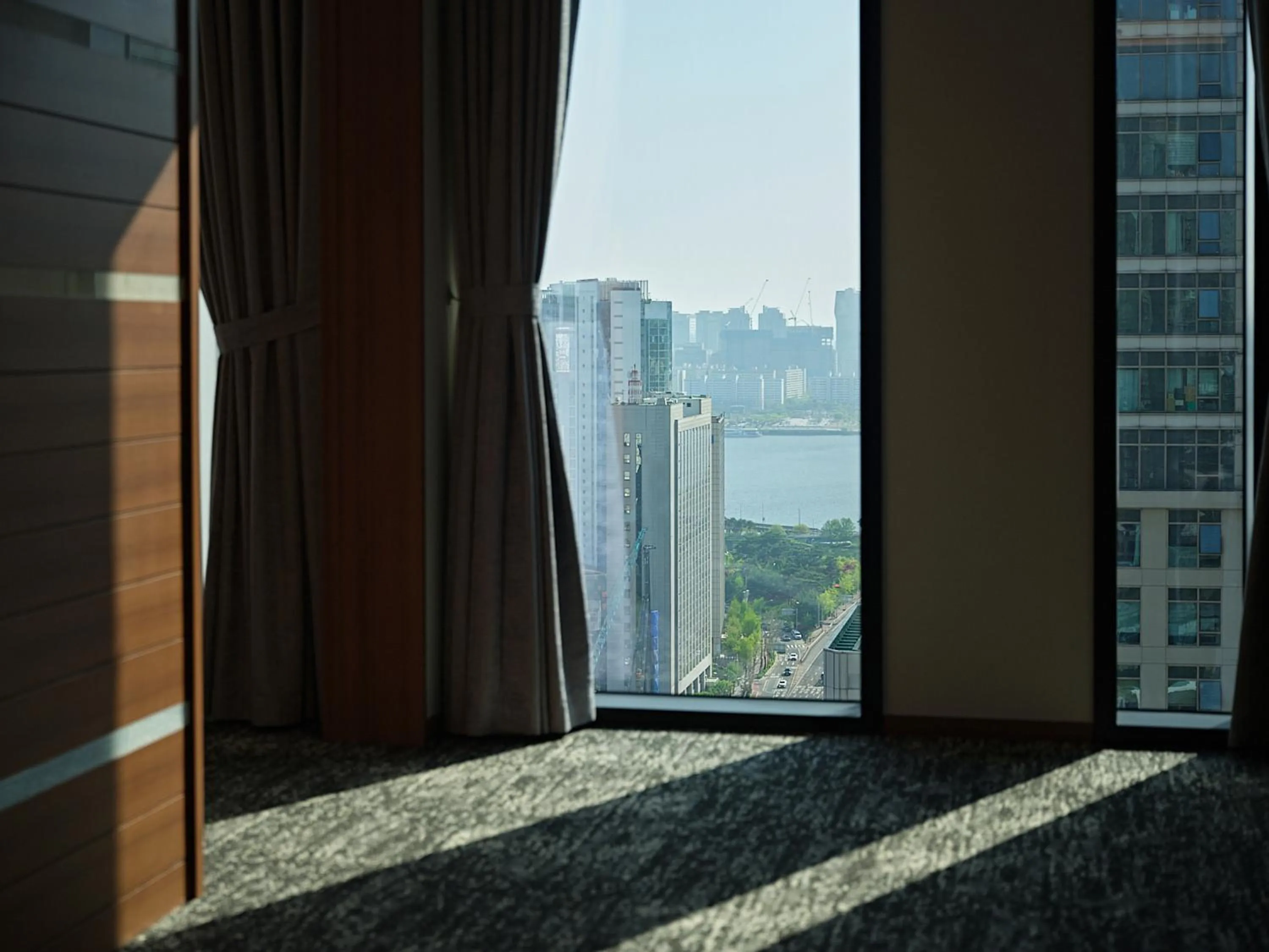 City view in Roynet Hotel Seoul Mapo