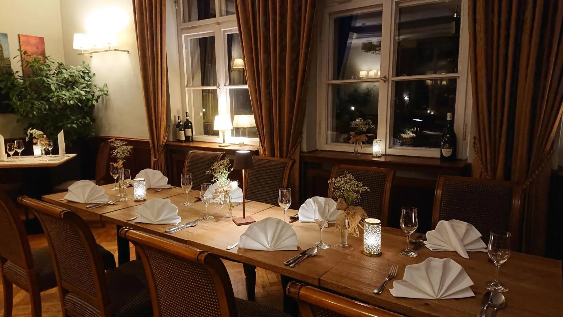 Restaurant/places to eat in Das Schloss Burgellern - Genuss und Geschichte seit 1726 Restaurant/places to eat in Das Schloss Burgellern - Genuss und Geschichte seit 1726