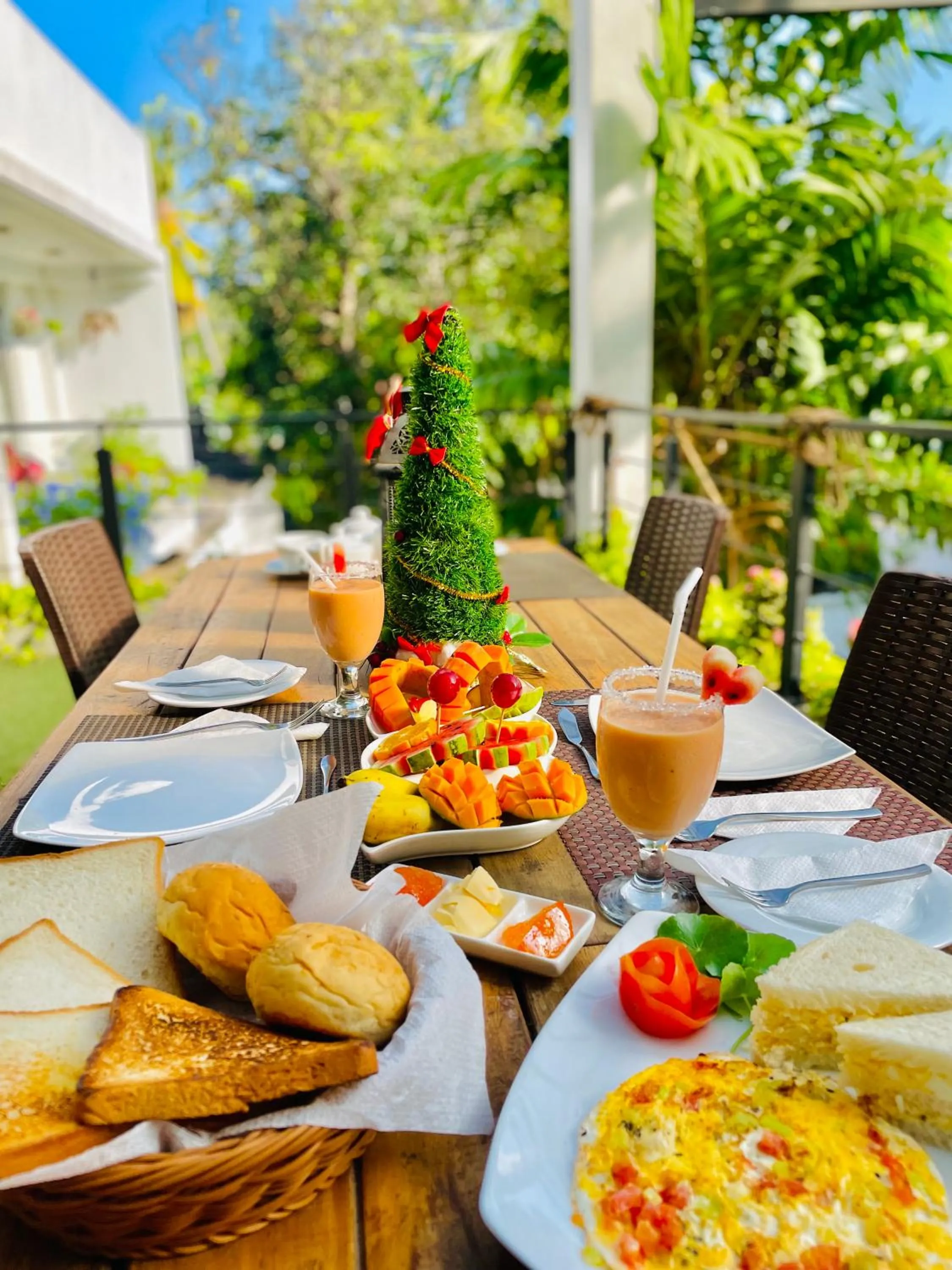 Breakfast in 8 Plus Motels