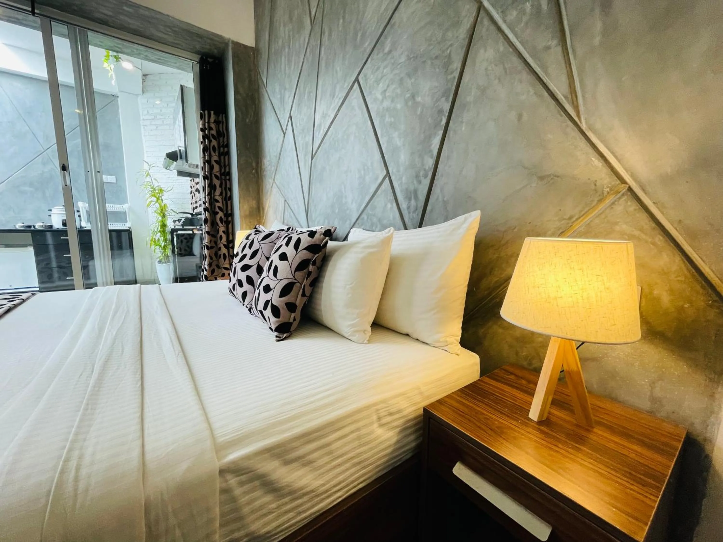 Bed in 8 Plus Motels