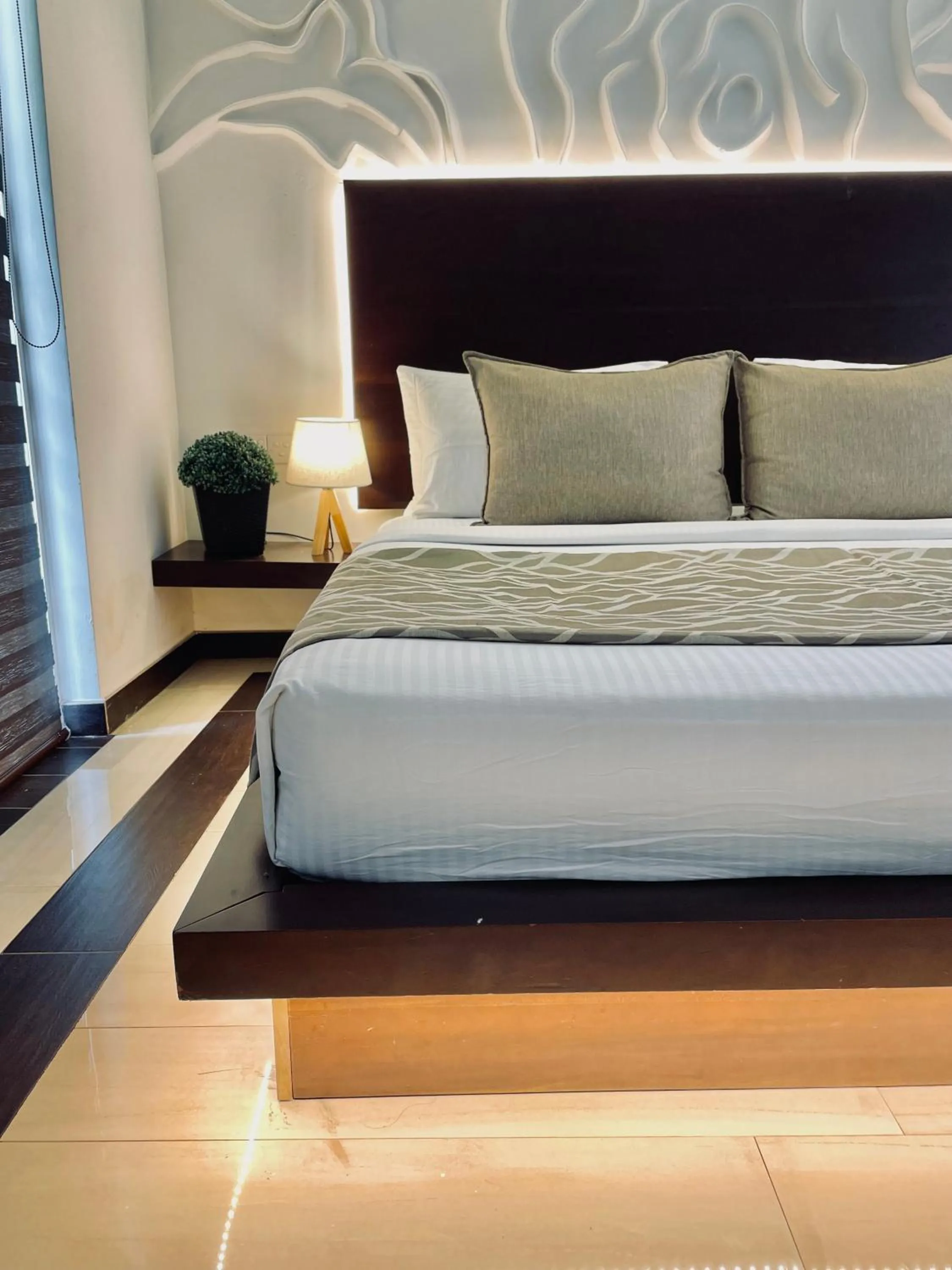 Bed in 8 Plus Motels