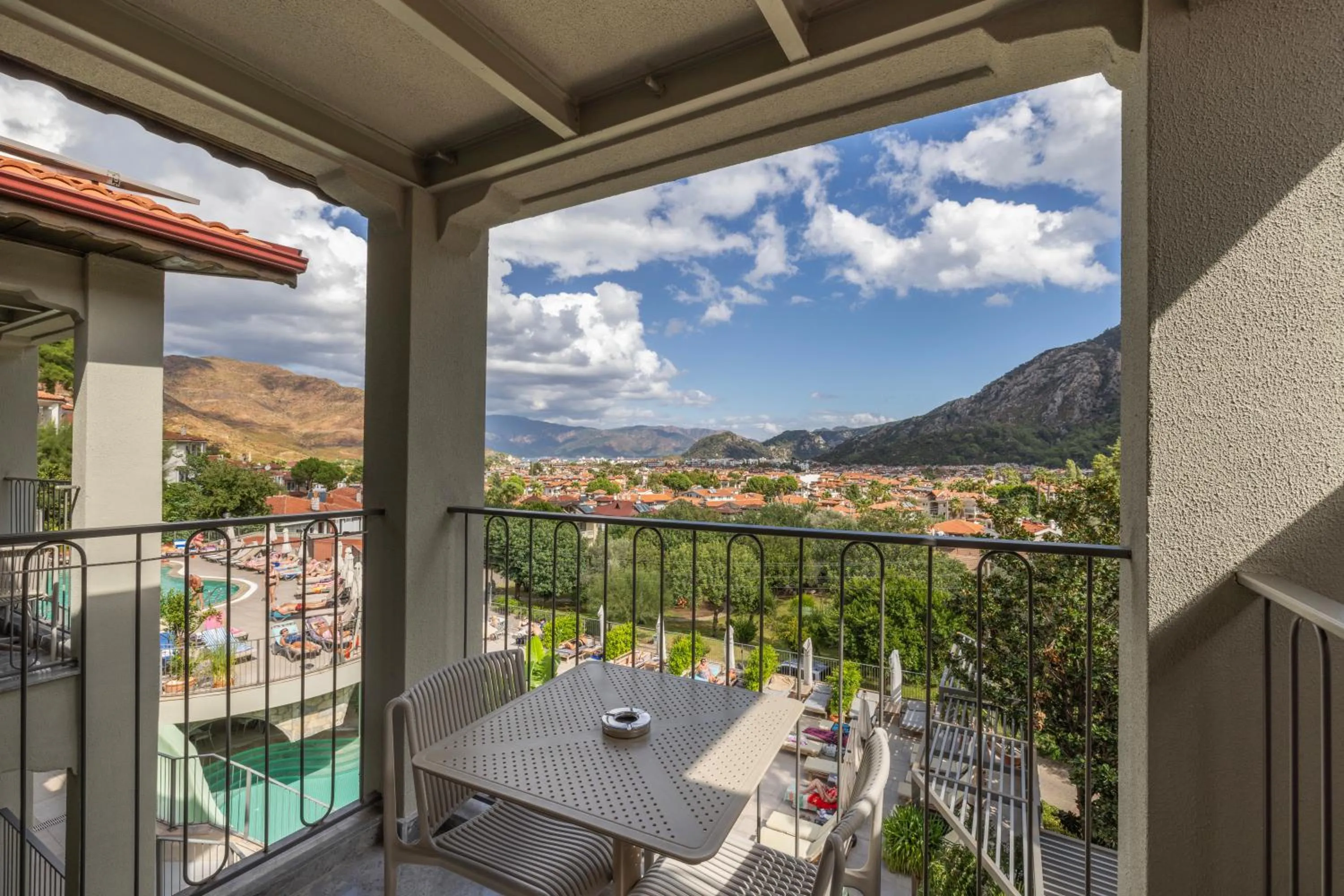 Natural landscape in Club Aquarium