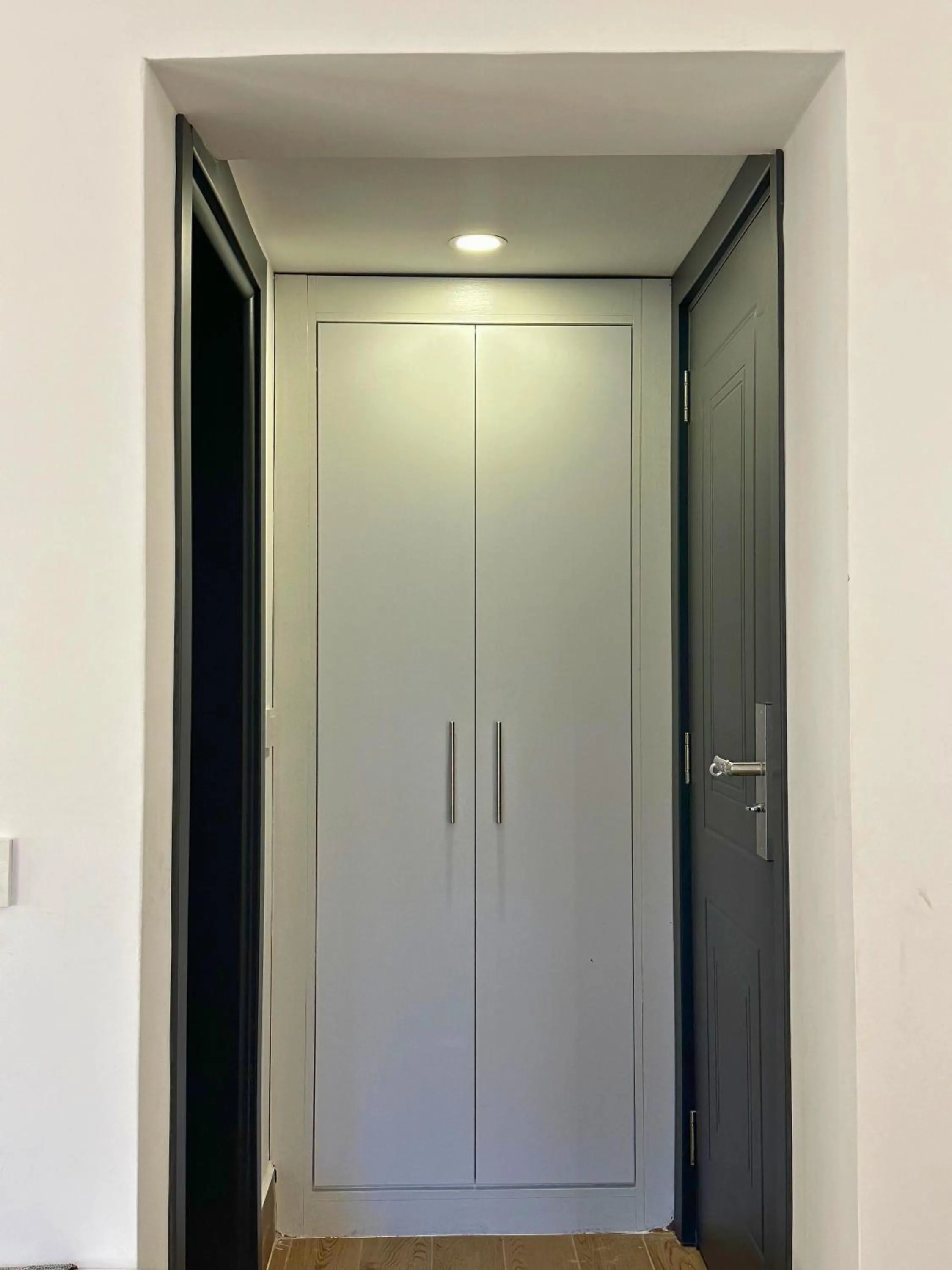 wardrobe in Hotel Peninsula