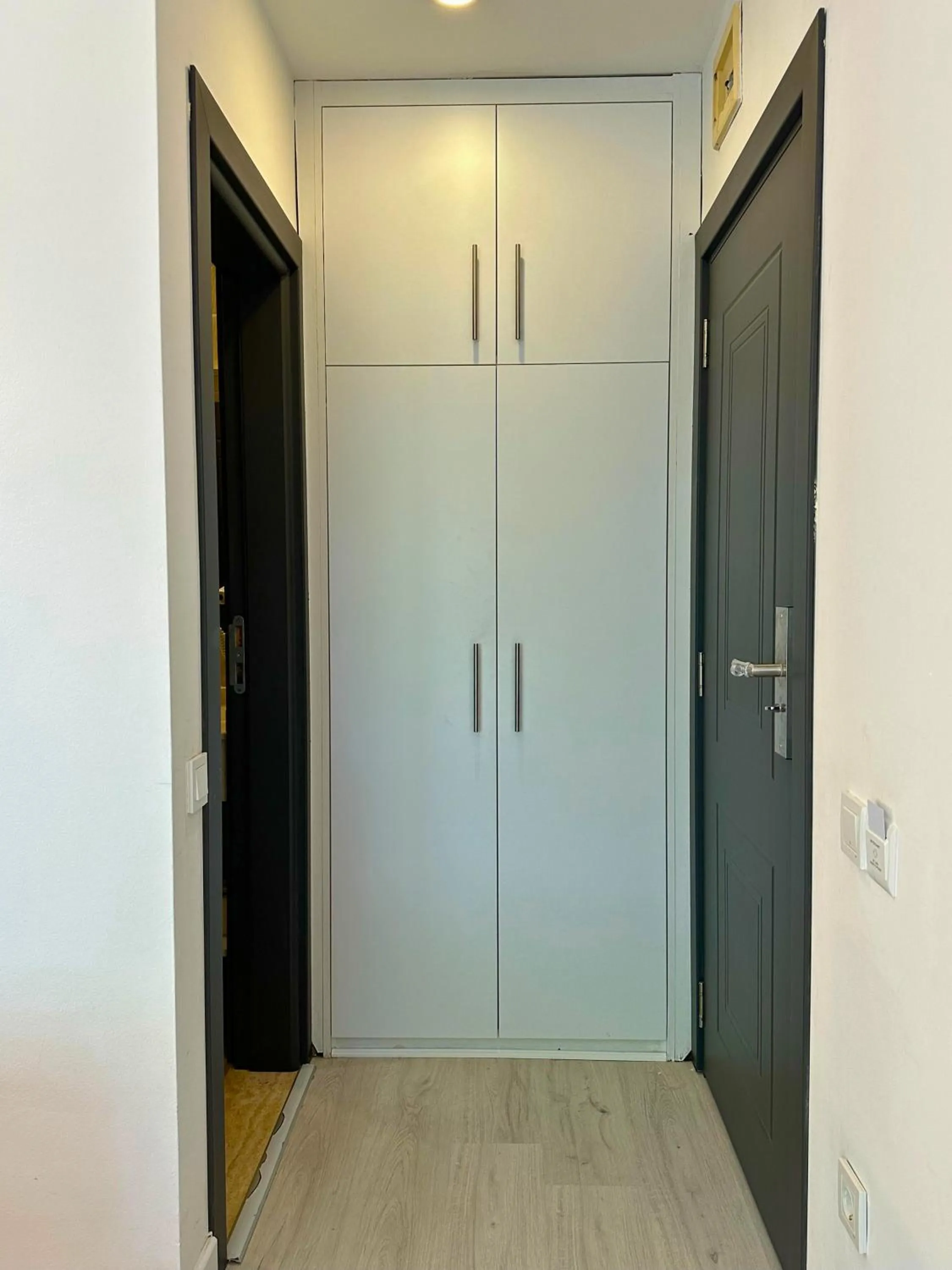 wardrobe in Hotel Peninsula