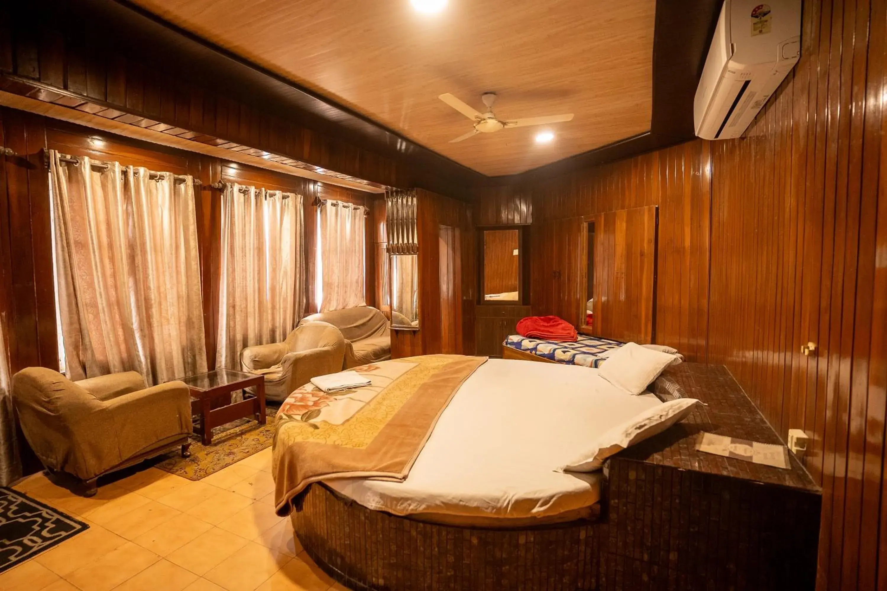 Bed in Hotel Shahjahan Bed in Hotel Shahjahan