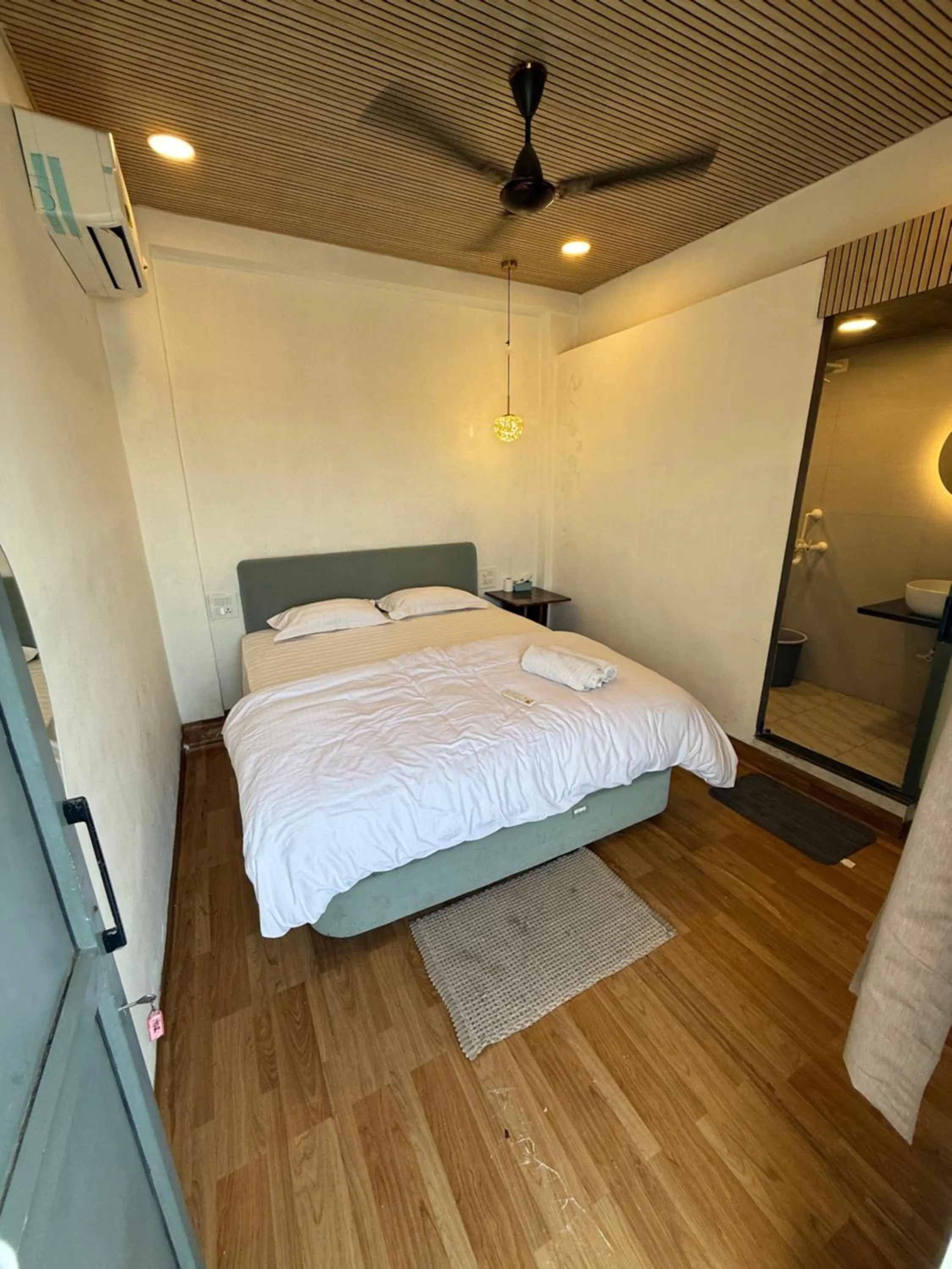 Bed in Hotel Shahjahan