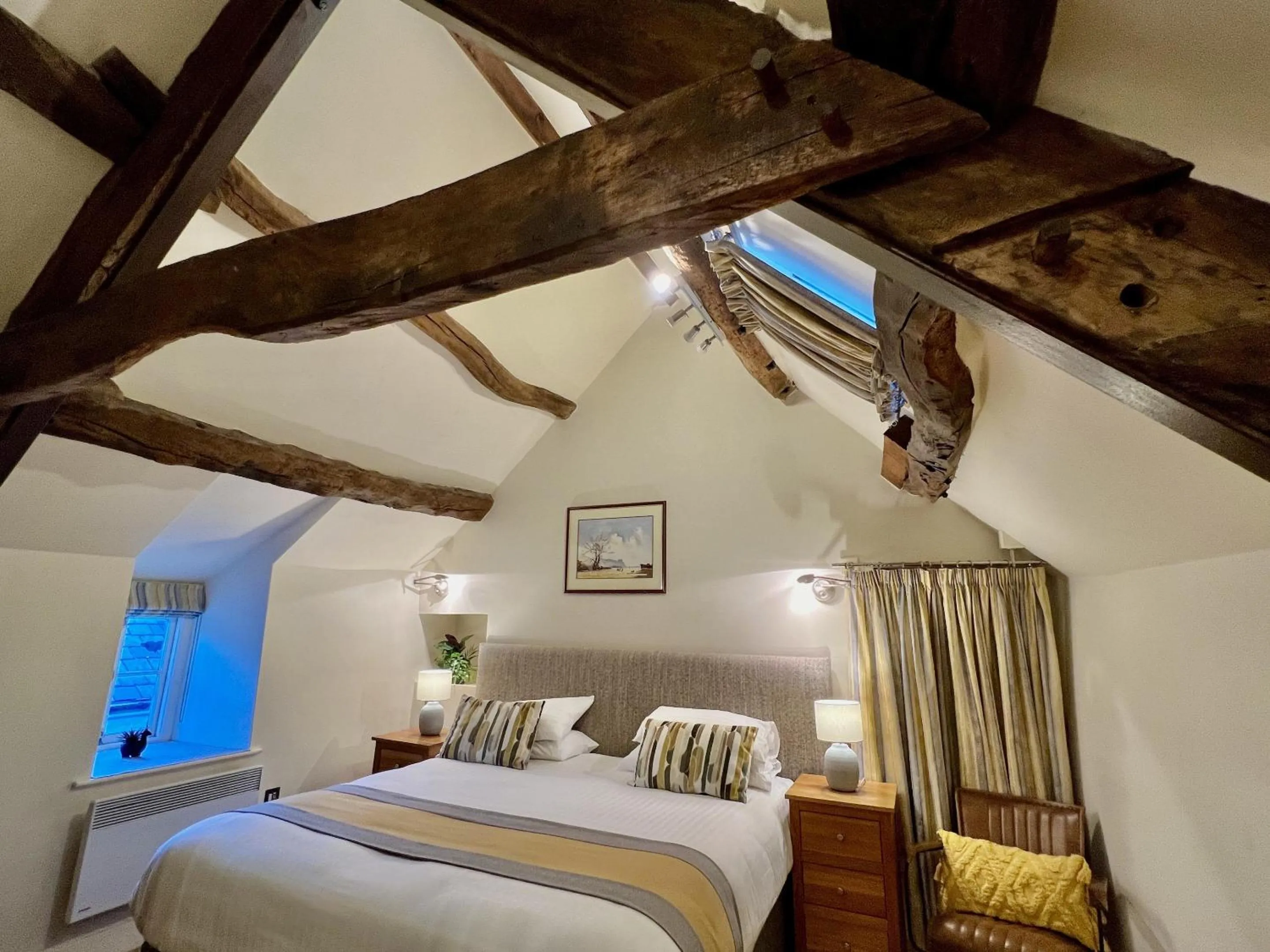 Bedroom, Bed in Castle Cottage Inn