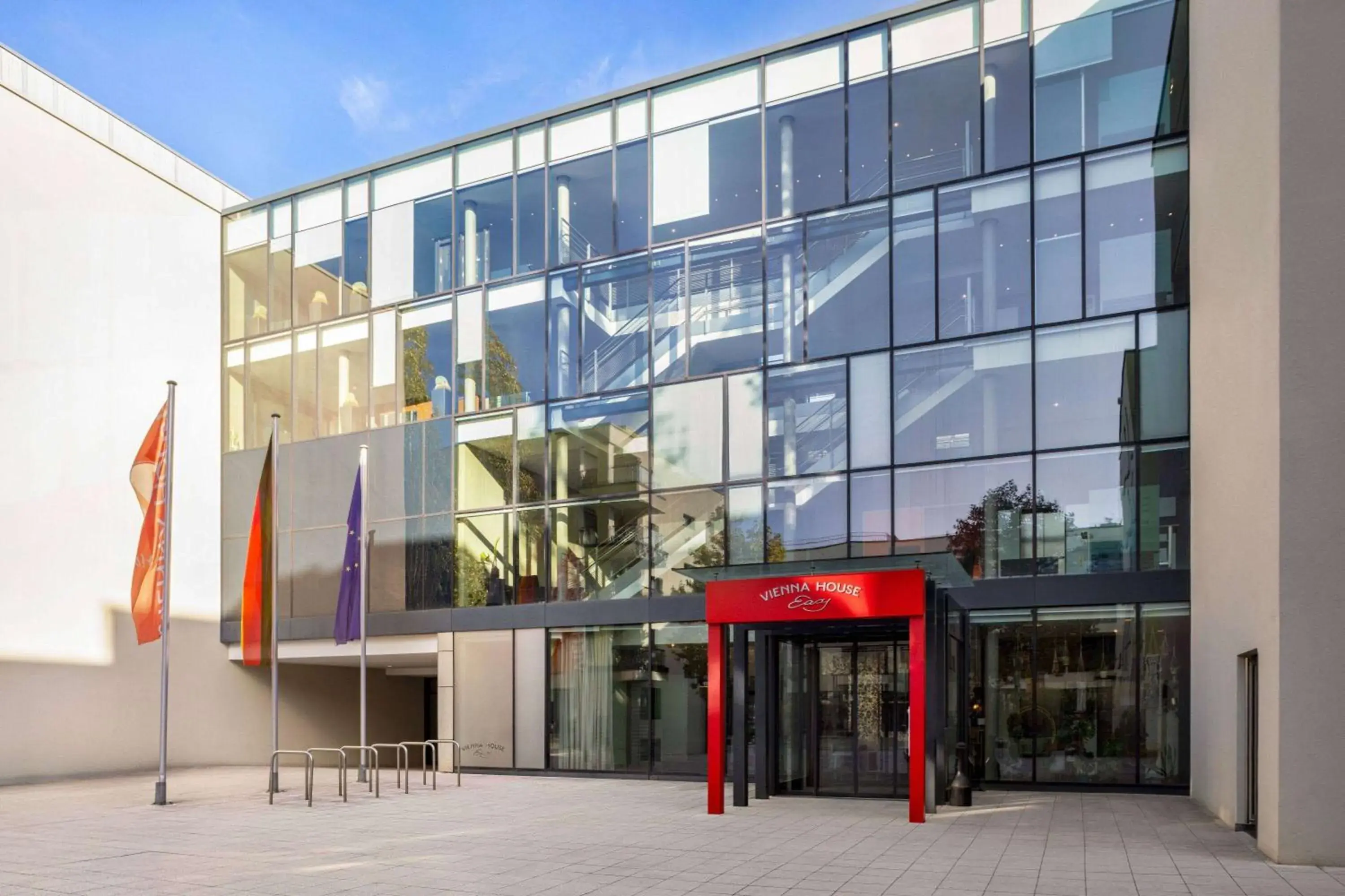 Property building in Vienna House Easy by Wyndham Stuttgart Property building in Vienna House Easy by Wyndham Stuttgart