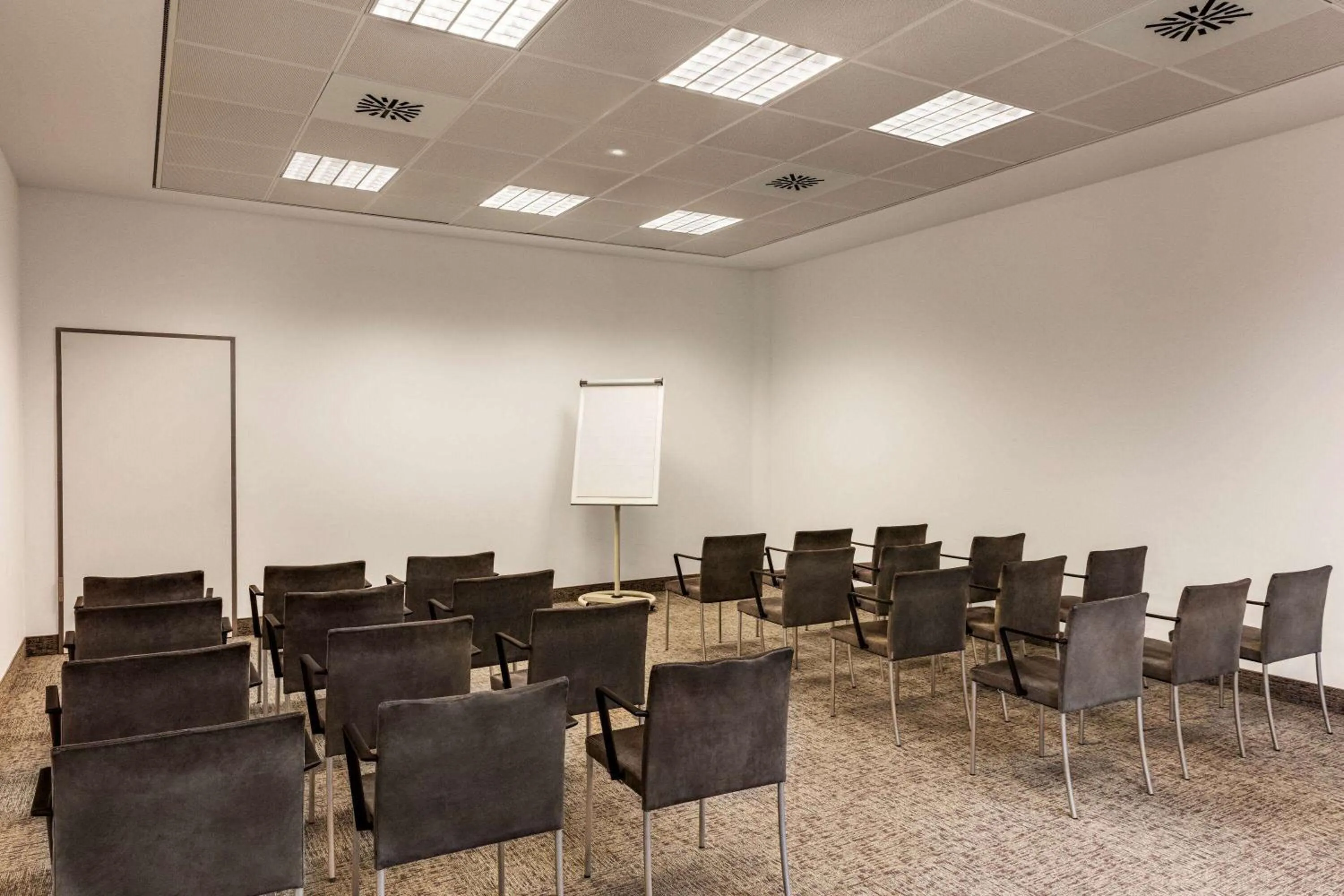 Meeting/conference room in Vienna House Easy by Wyndham Stuttgart