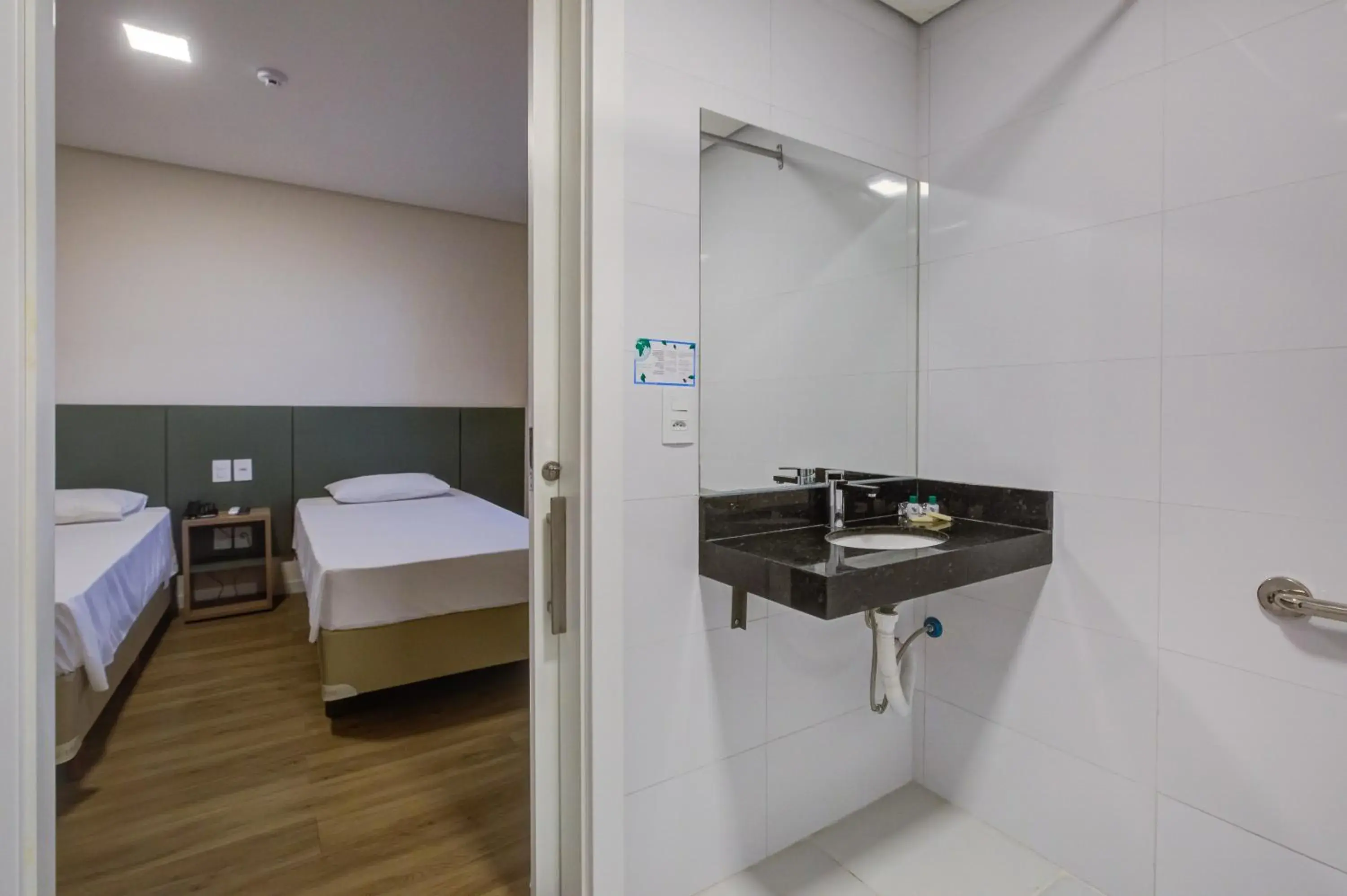 Bedroom, Bed in Viale Iguassu Hotel Bedroom, Bed in Viale Iguassu Hotel