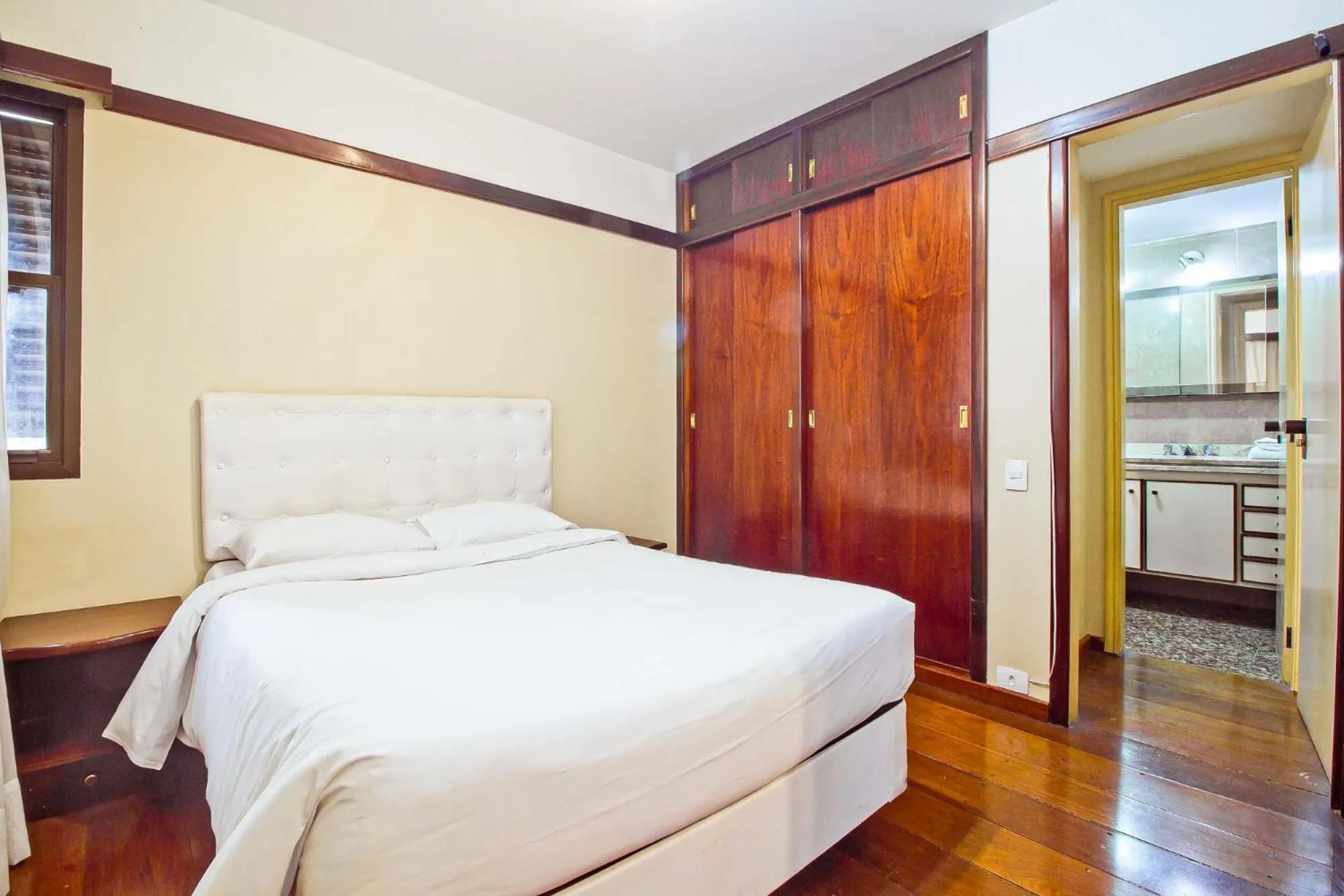 Bed in NewCiti Itaim by Charlie