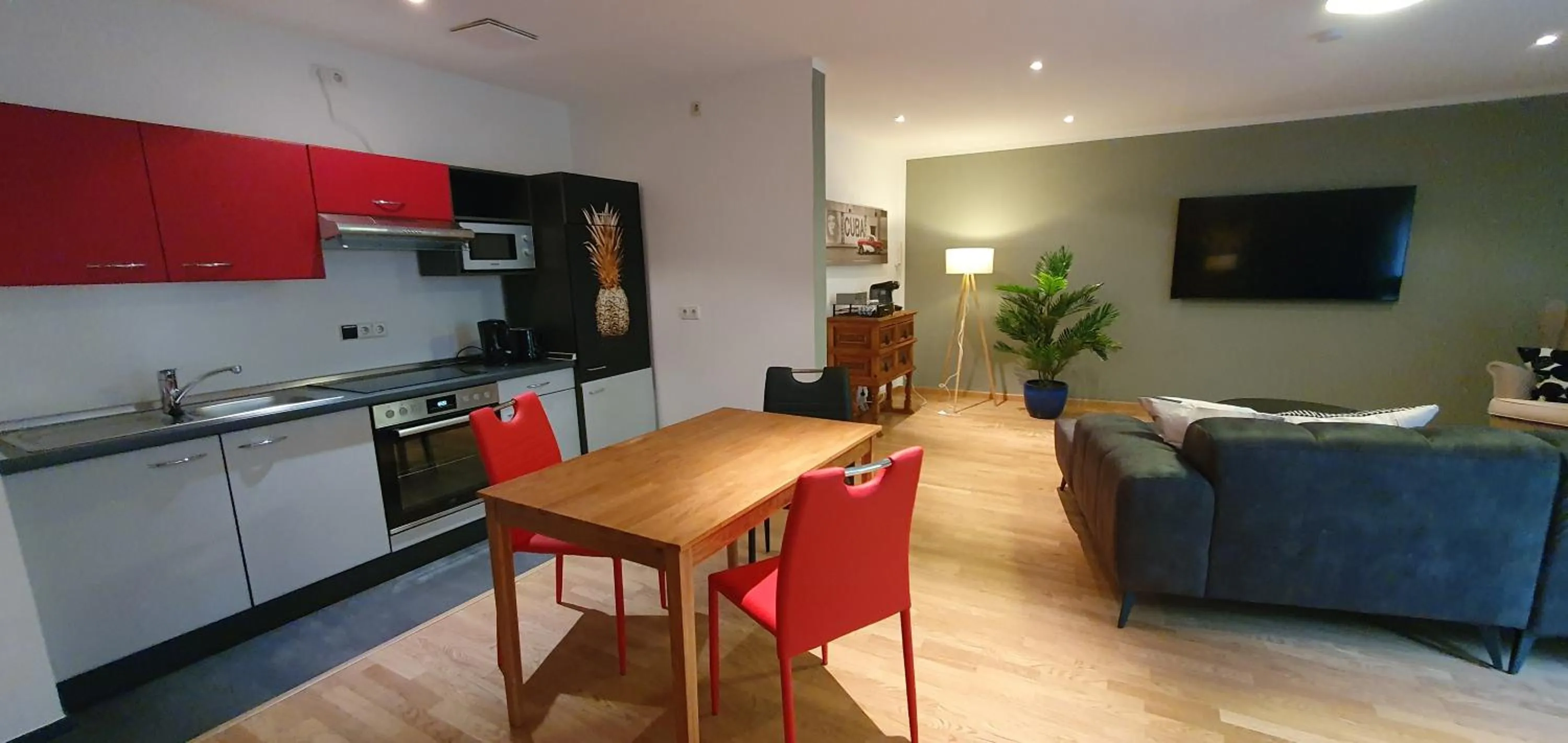Dining area in Solitaire Hotel