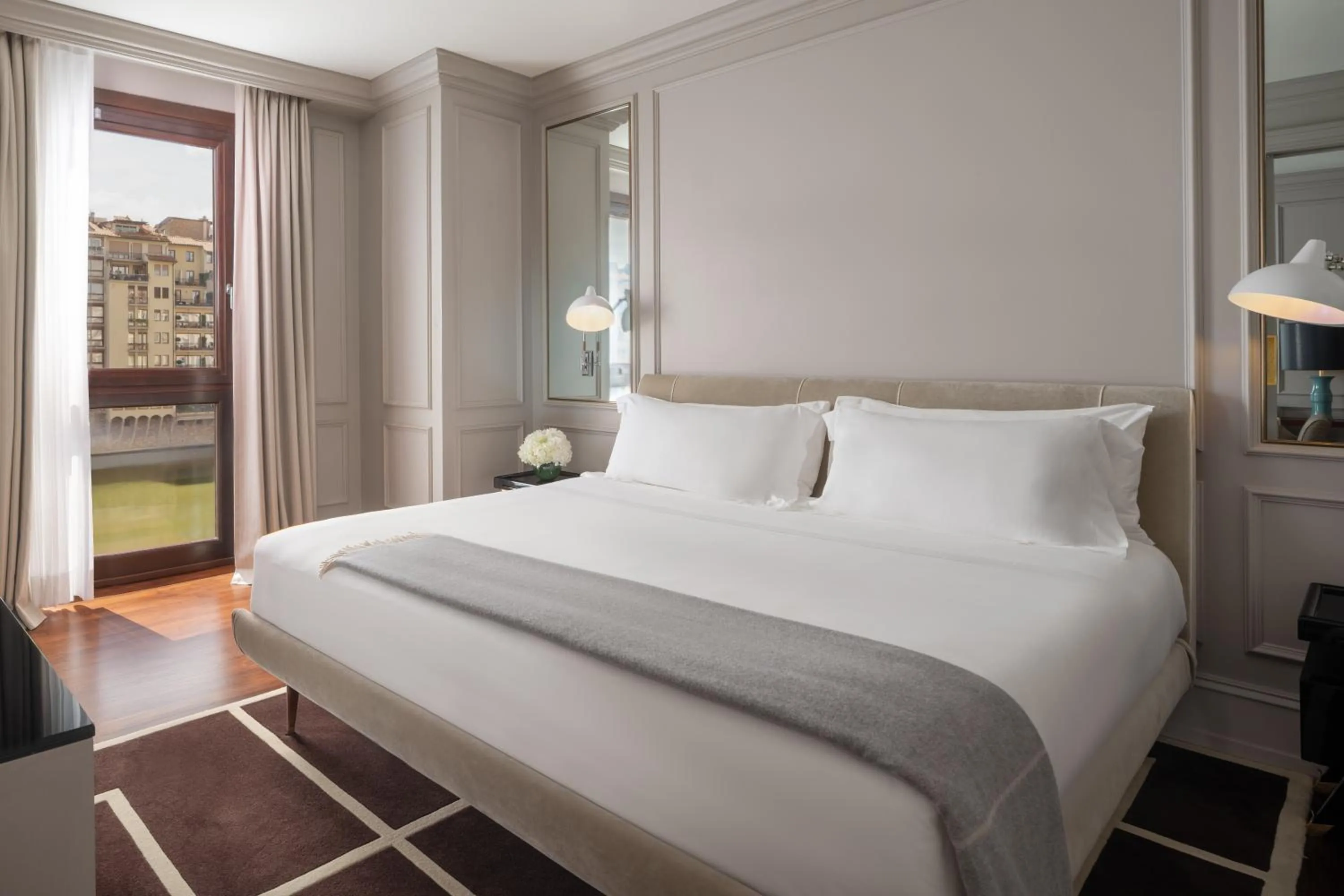 Bedroom, Bed in Portrait Firenze - Lungarno Collection