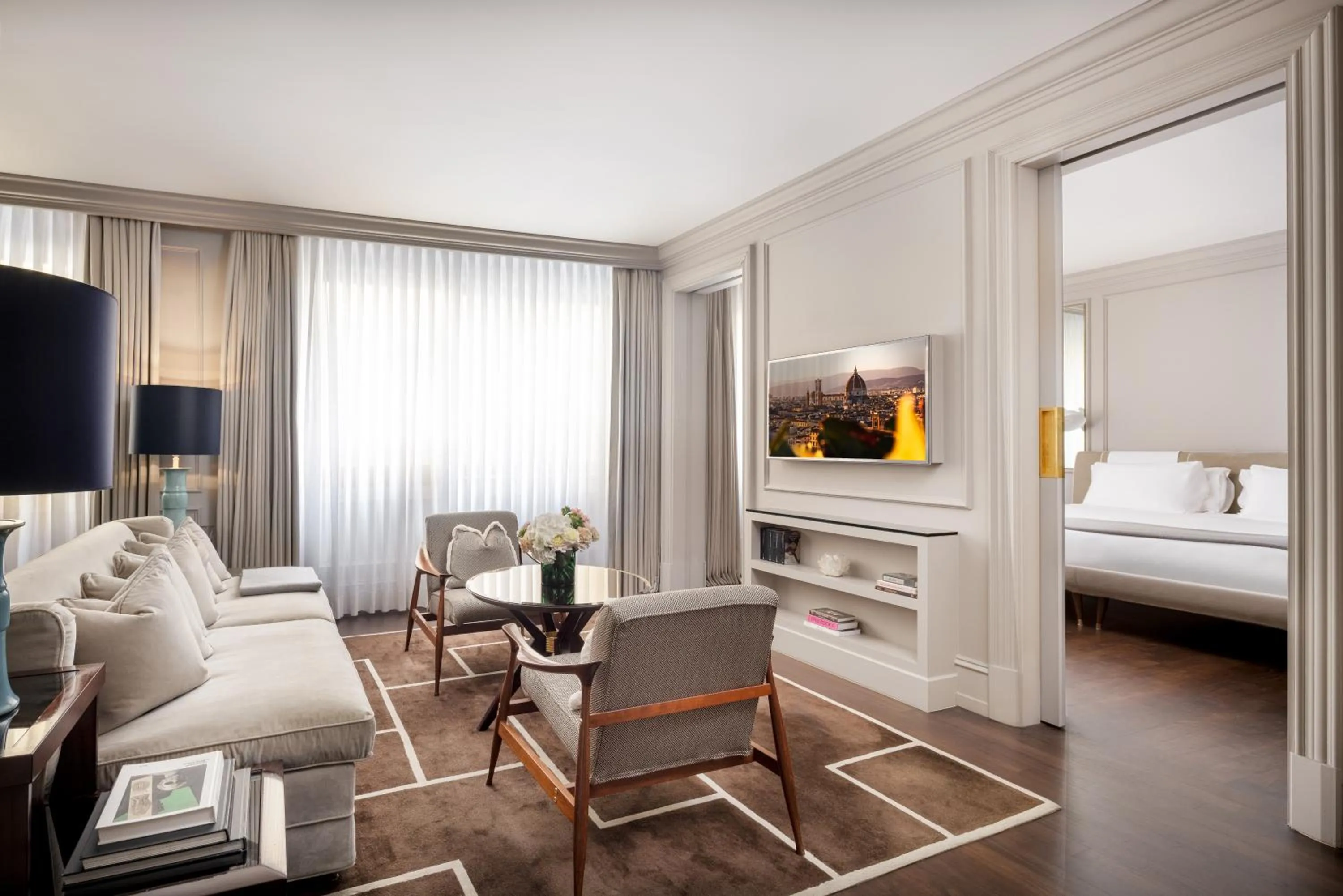 Living room, Bed in Portrait Firenze - Lungarno Collection