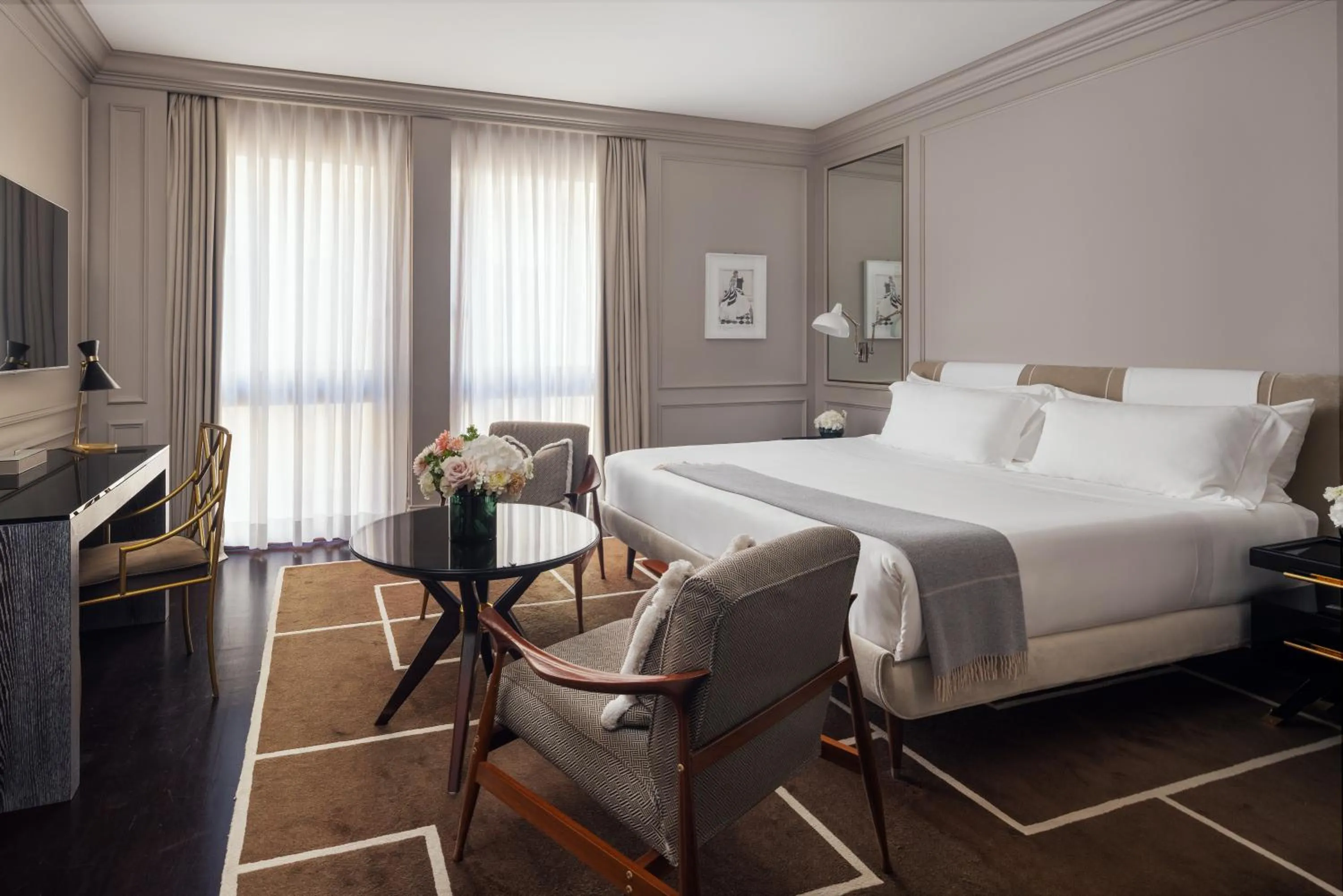 Seating area, Bed in Portrait Firenze - Lungarno Collection