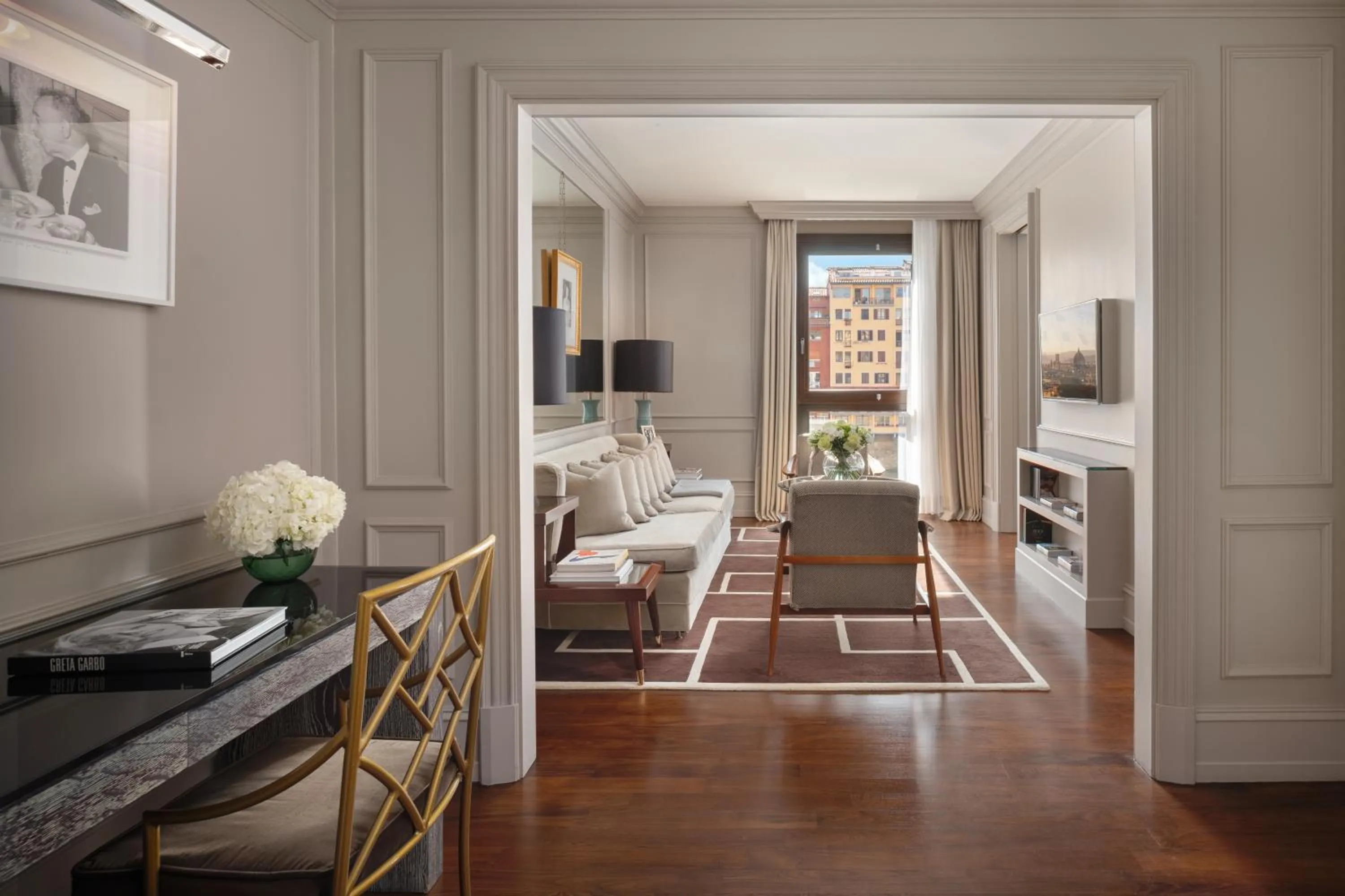 Seating area in Portrait Firenze - Lungarno Collection